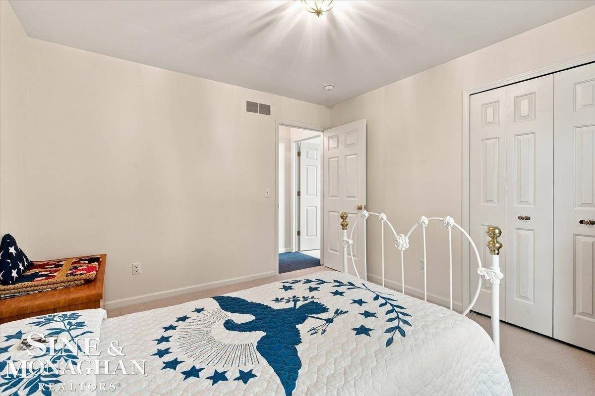 1001 S River Pointe Lane, MI 48079 — Photo 27
