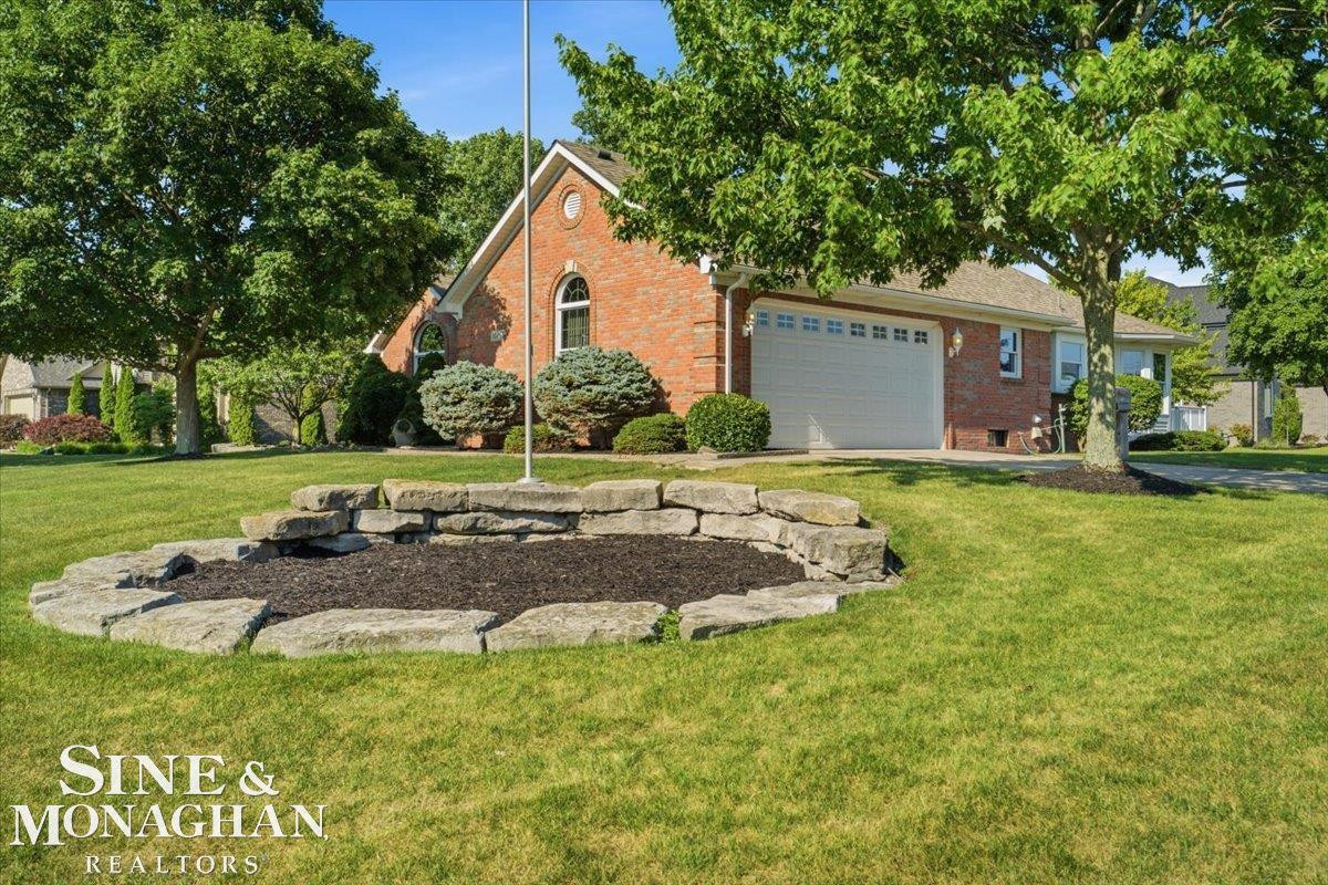 1001 S River Pointe Lane, MI 48079 — Photo 43