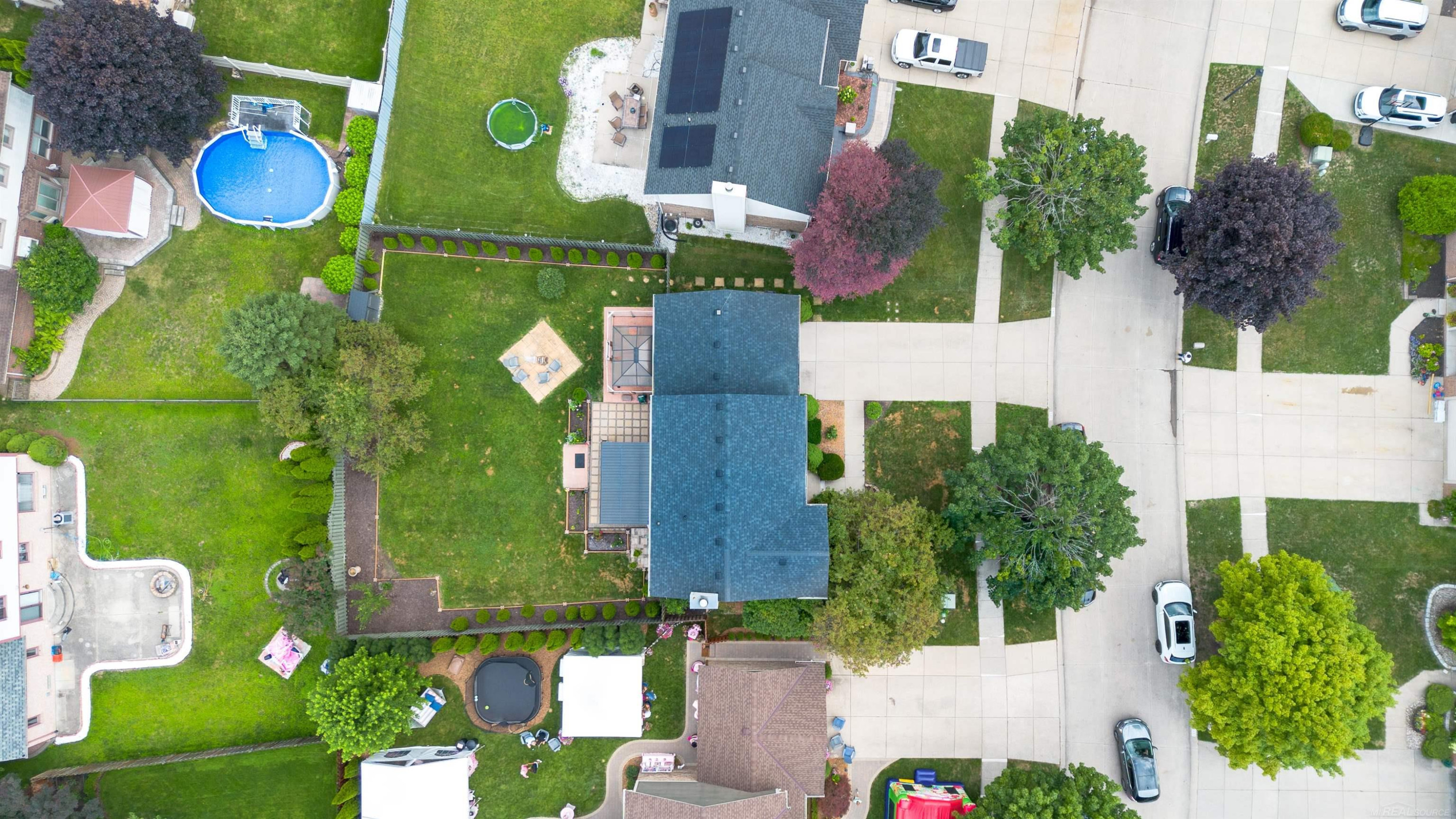7584 Maple Drive, Westland, MI — Photo 4
