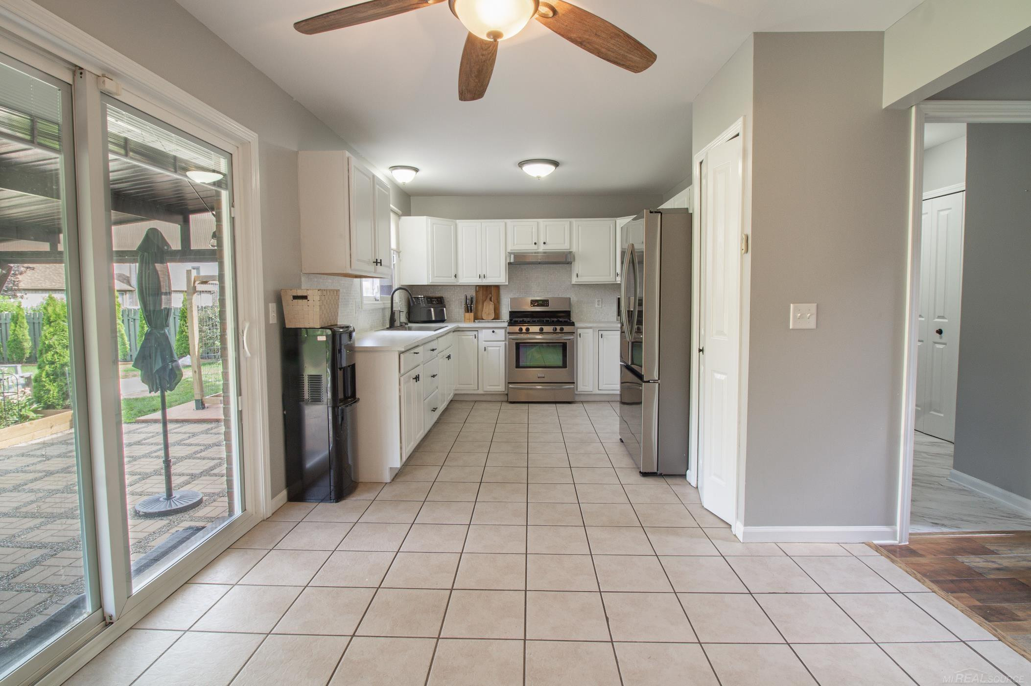 7584 Maple Drive, Westland, MI — Photo 13