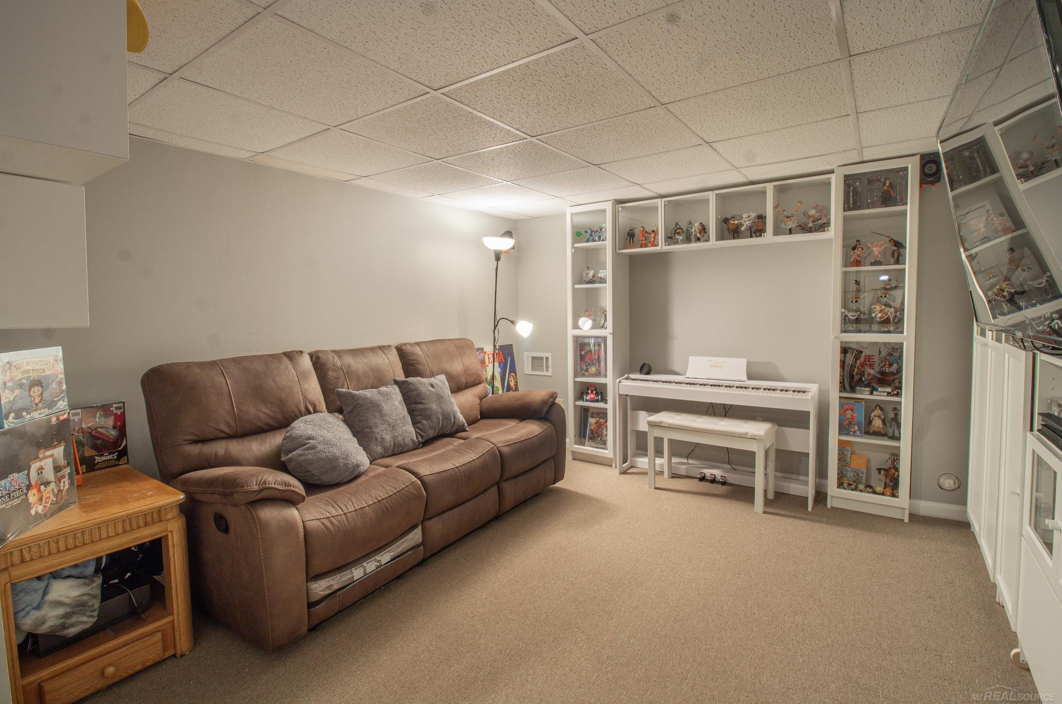 7584 Maple Drive, Westland, MI — Photo 25