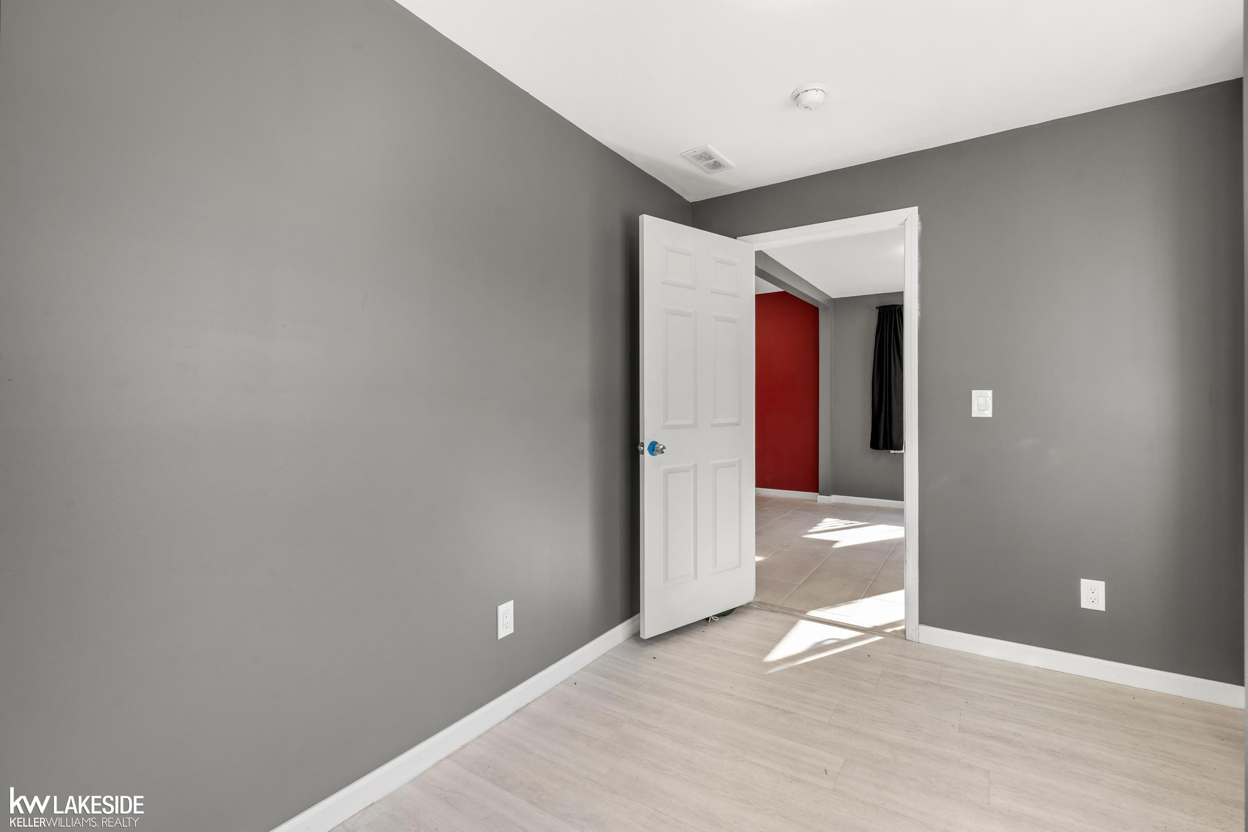 8281 Meadow Avenue, Warren, MI 48089 — Photo 10