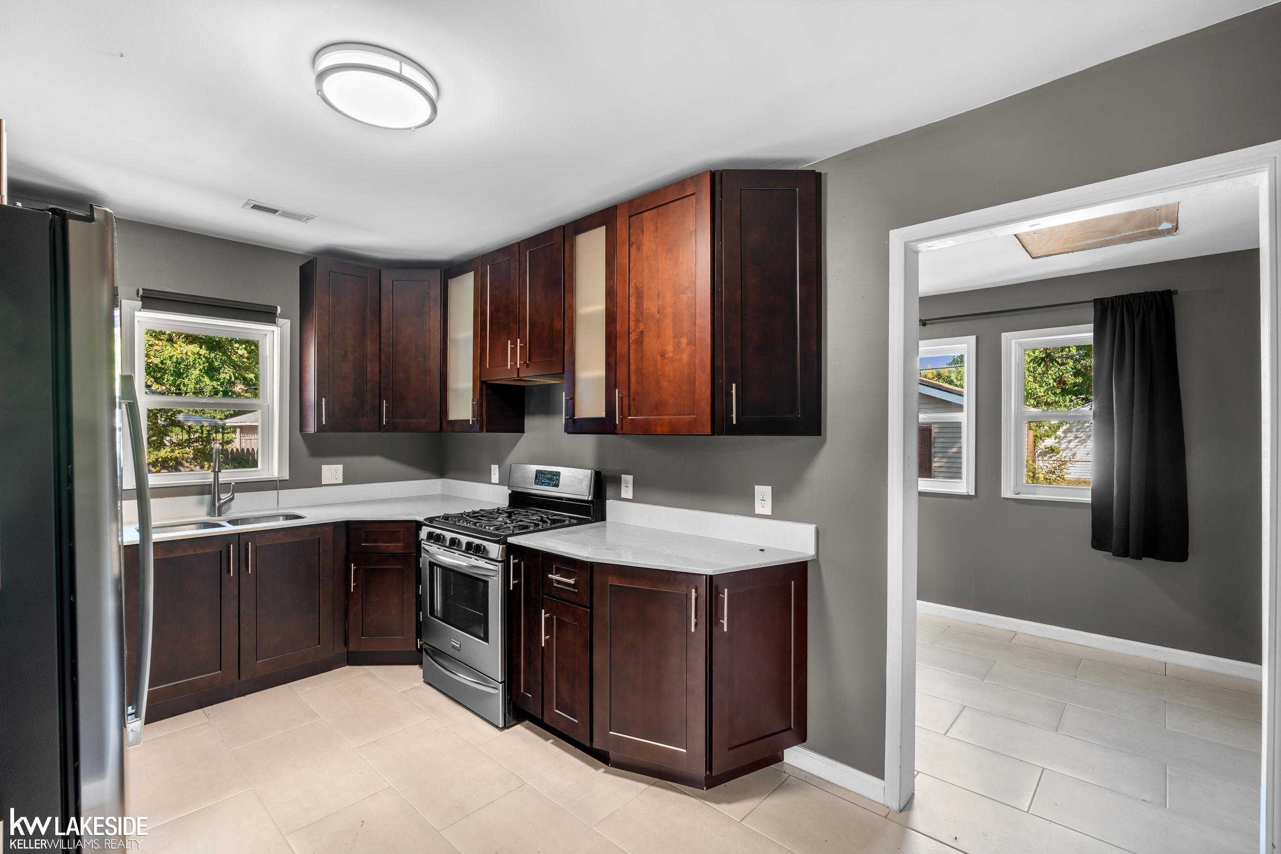 8281 Meadow Avenue, Warren, MI 48089 — Photo 18