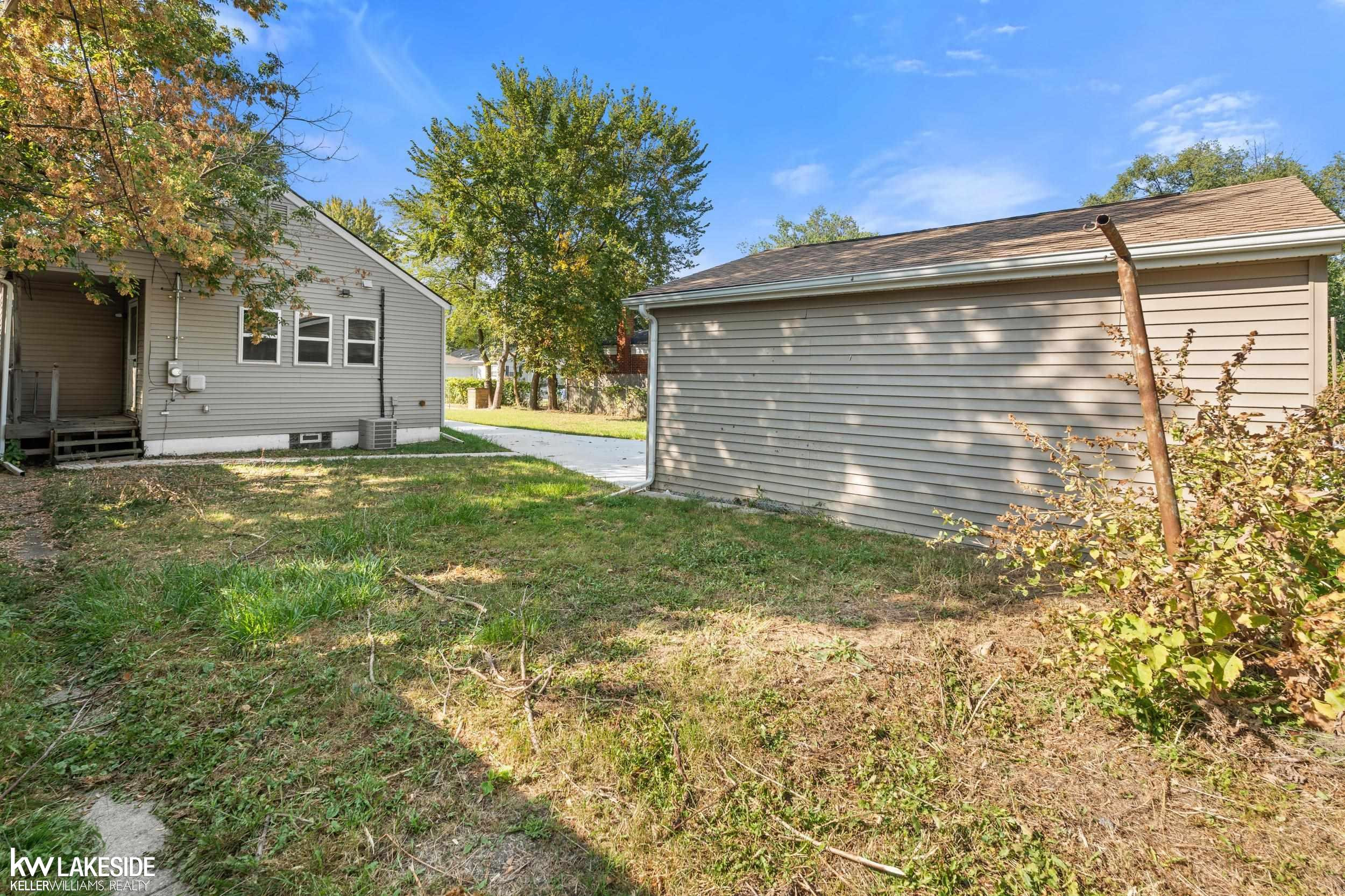 8281 Meadow Avenue, Warren, MI 48089 — Photo 23