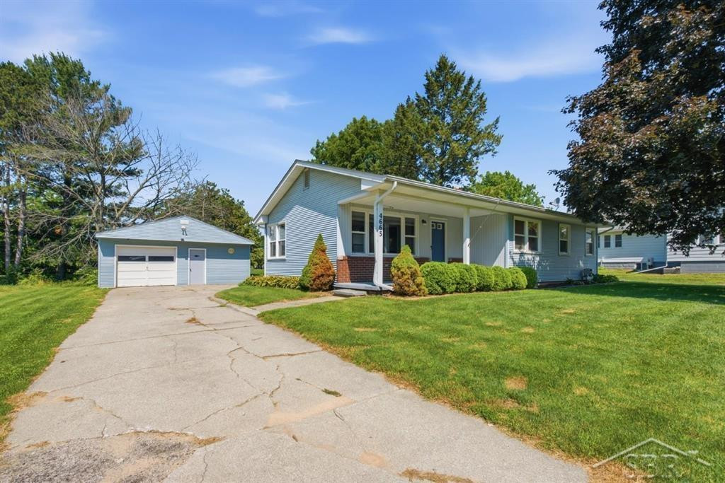 4665 N River Road, Freeland, MI 48623 — Photo 3