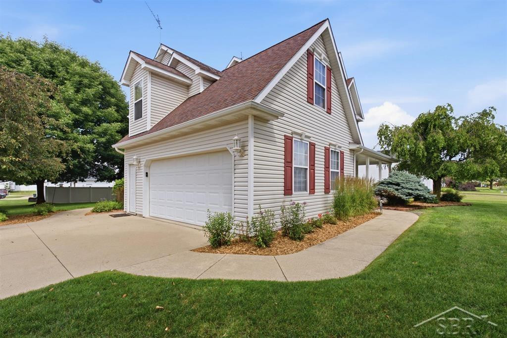 8297 Waxwing Drive, Freeland, MI 48623 — Photo 2