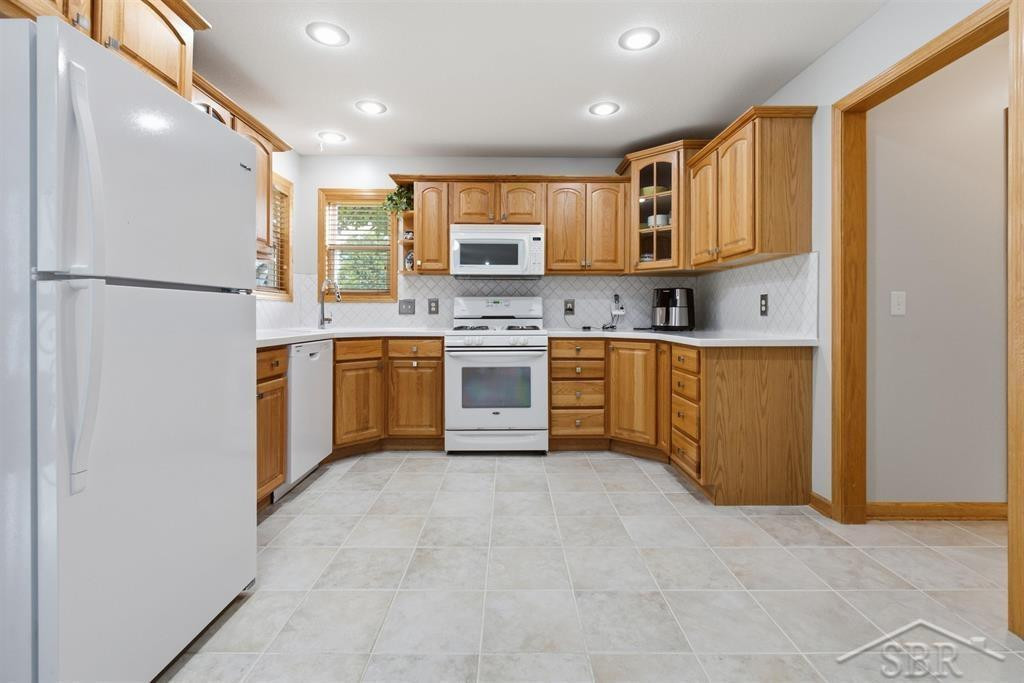 8297 Waxwing Drive, Freeland, MI 48623 — Photo 13