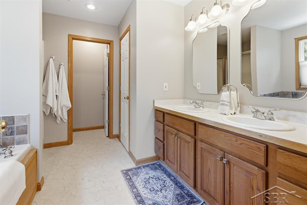 8297 Waxwing Drive, Freeland, MI 48623 — Photo 23