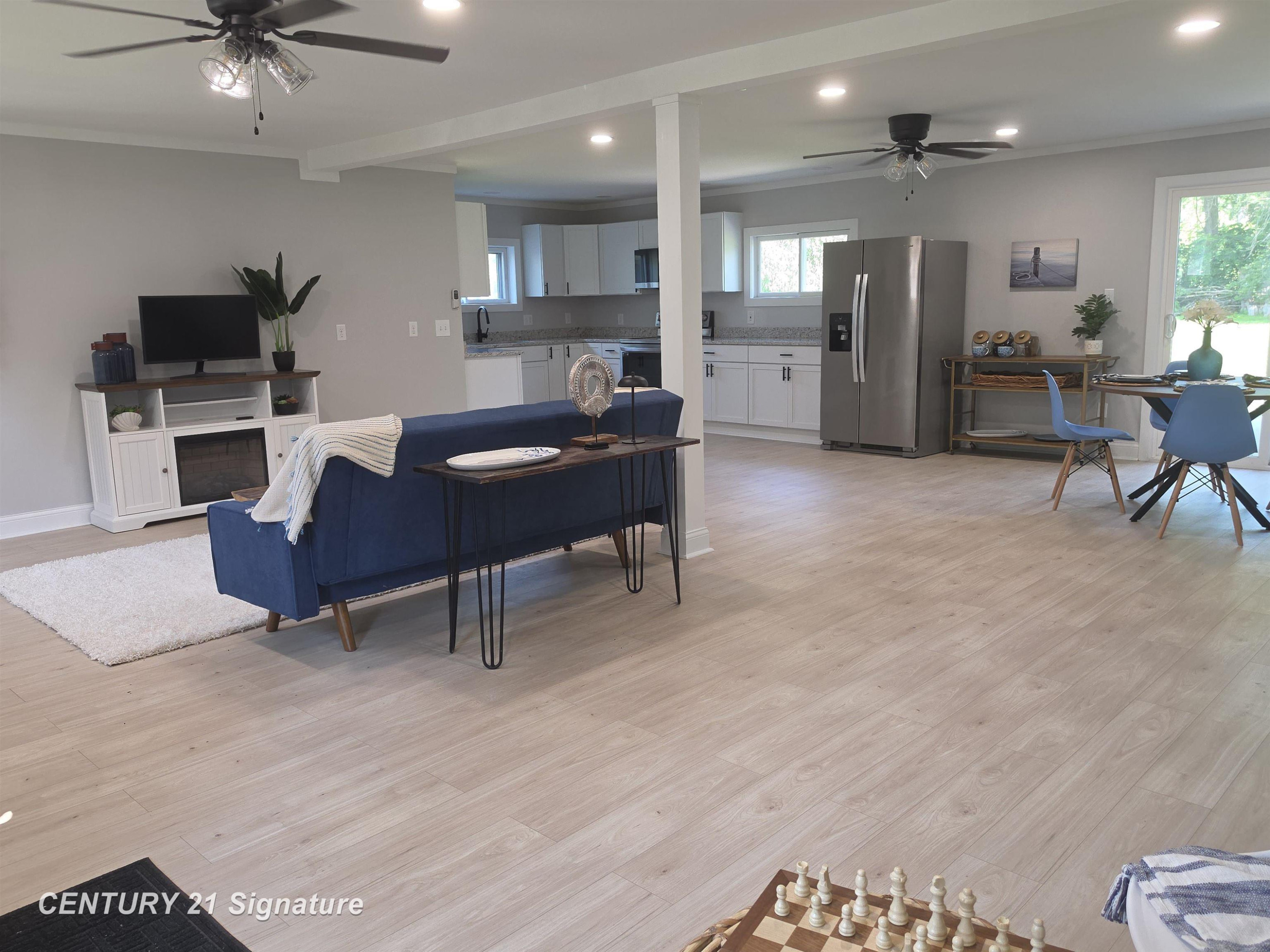 474 W Taylor Drive, Sanford, MI 48657 — Photo 3