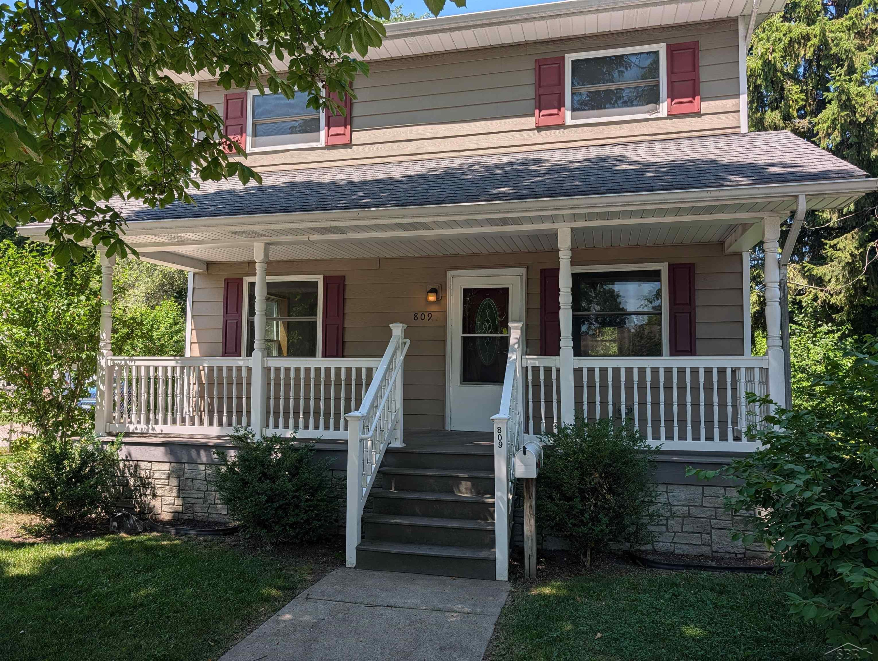 809 S Charles Street, Saginaw, MI 48602 — front exterior