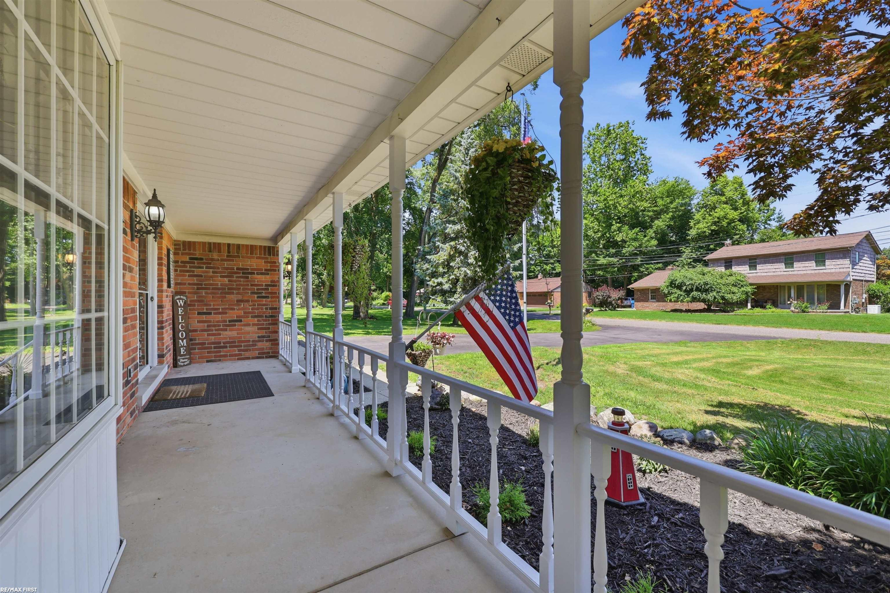 49861 Valley Drive, Shelby Twp, MI 48317 — Photo 4