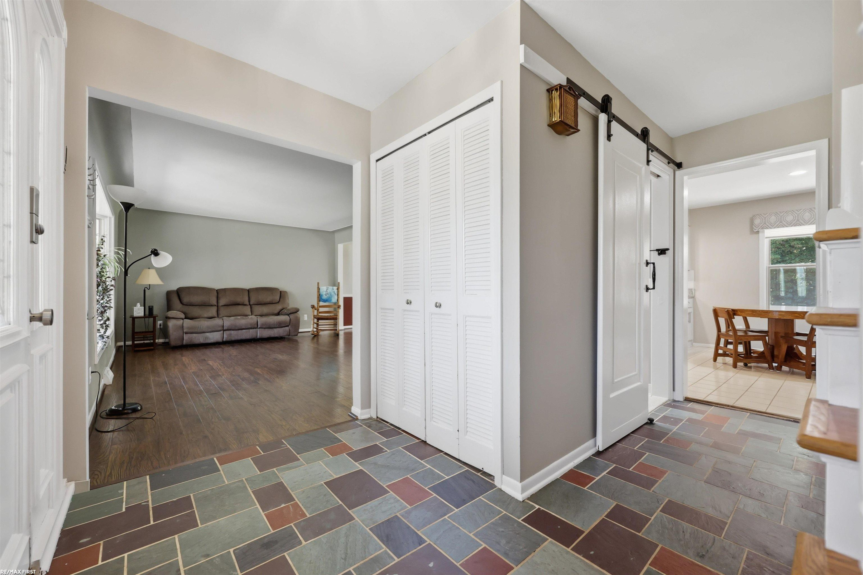 49861 Valley Drive, Shelby Twp, MI 48317 — Photo 6