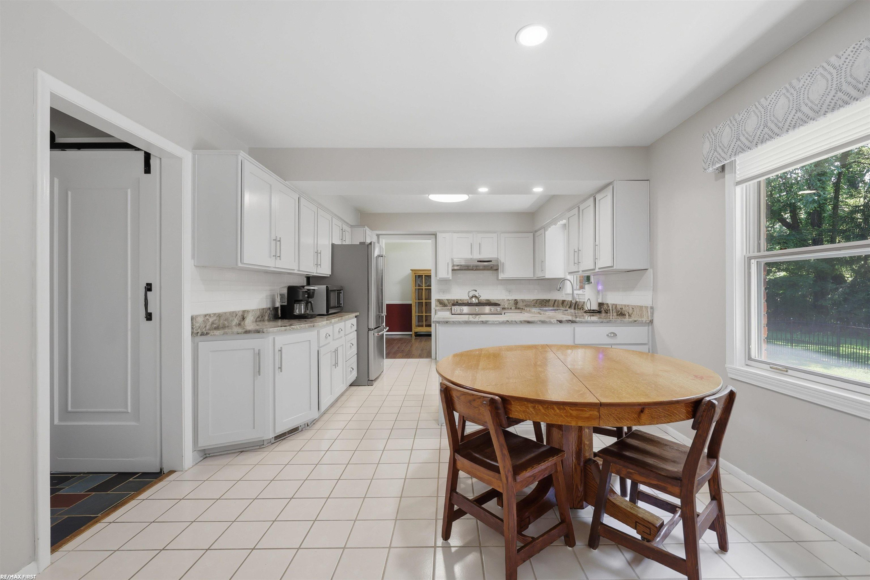 49861 Valley Drive, Shelby Twp, MI 48317 — Photo 17