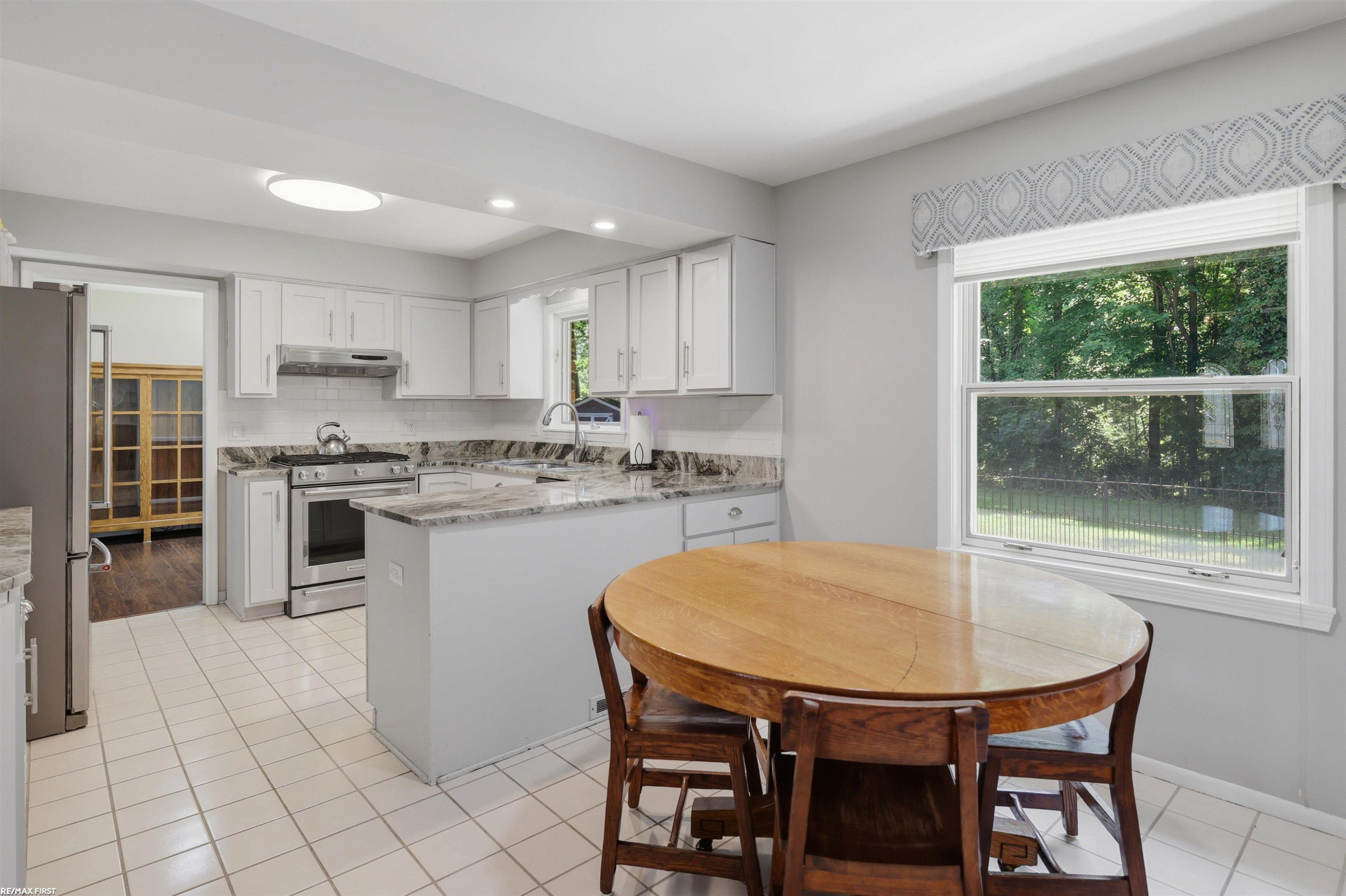 49861 Valley Drive, Shelby Twp, MI 48317 — Photo 18