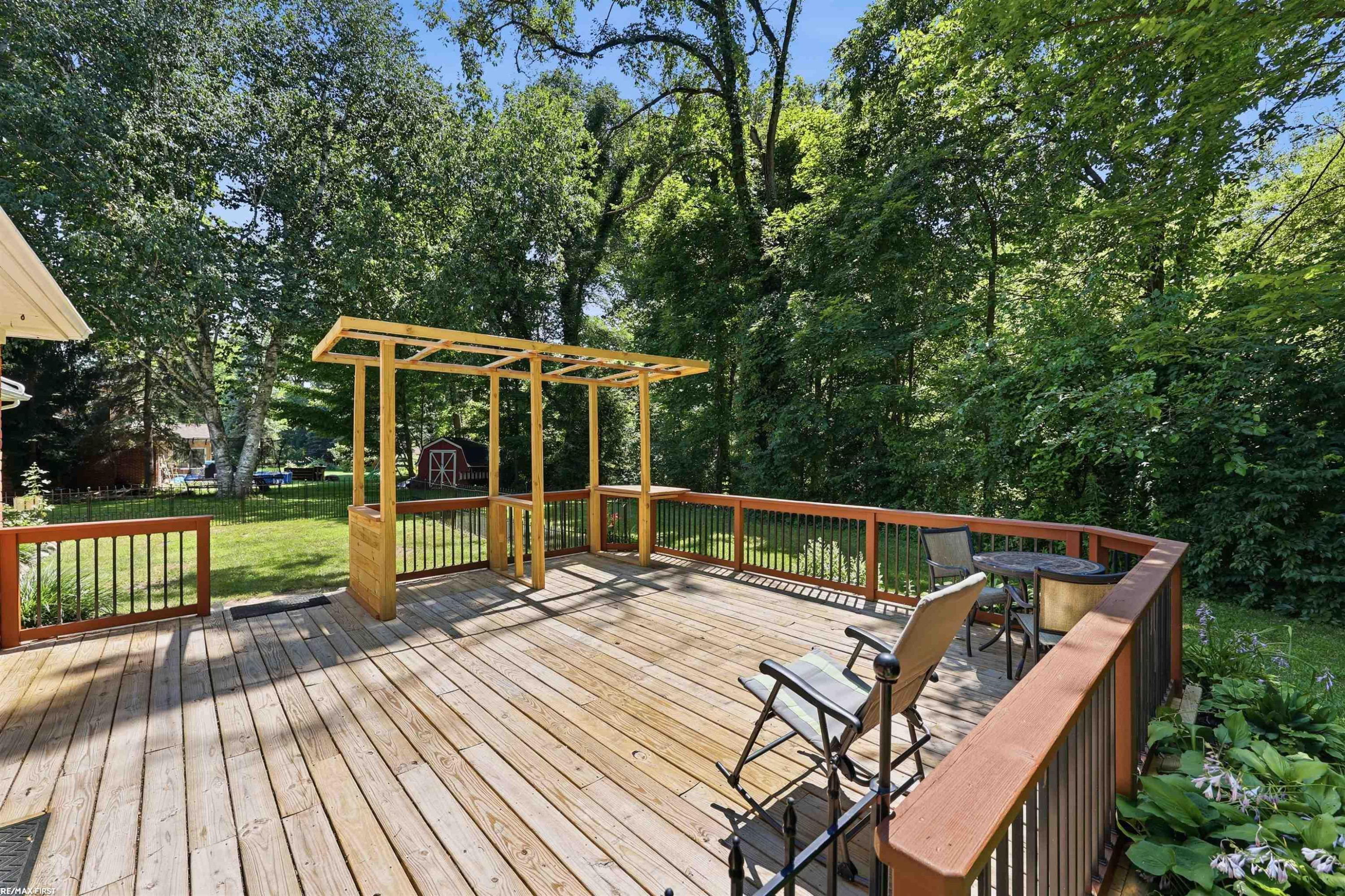 49861 Valley Drive, Shelby Twp, MI 48317 — Photo 46