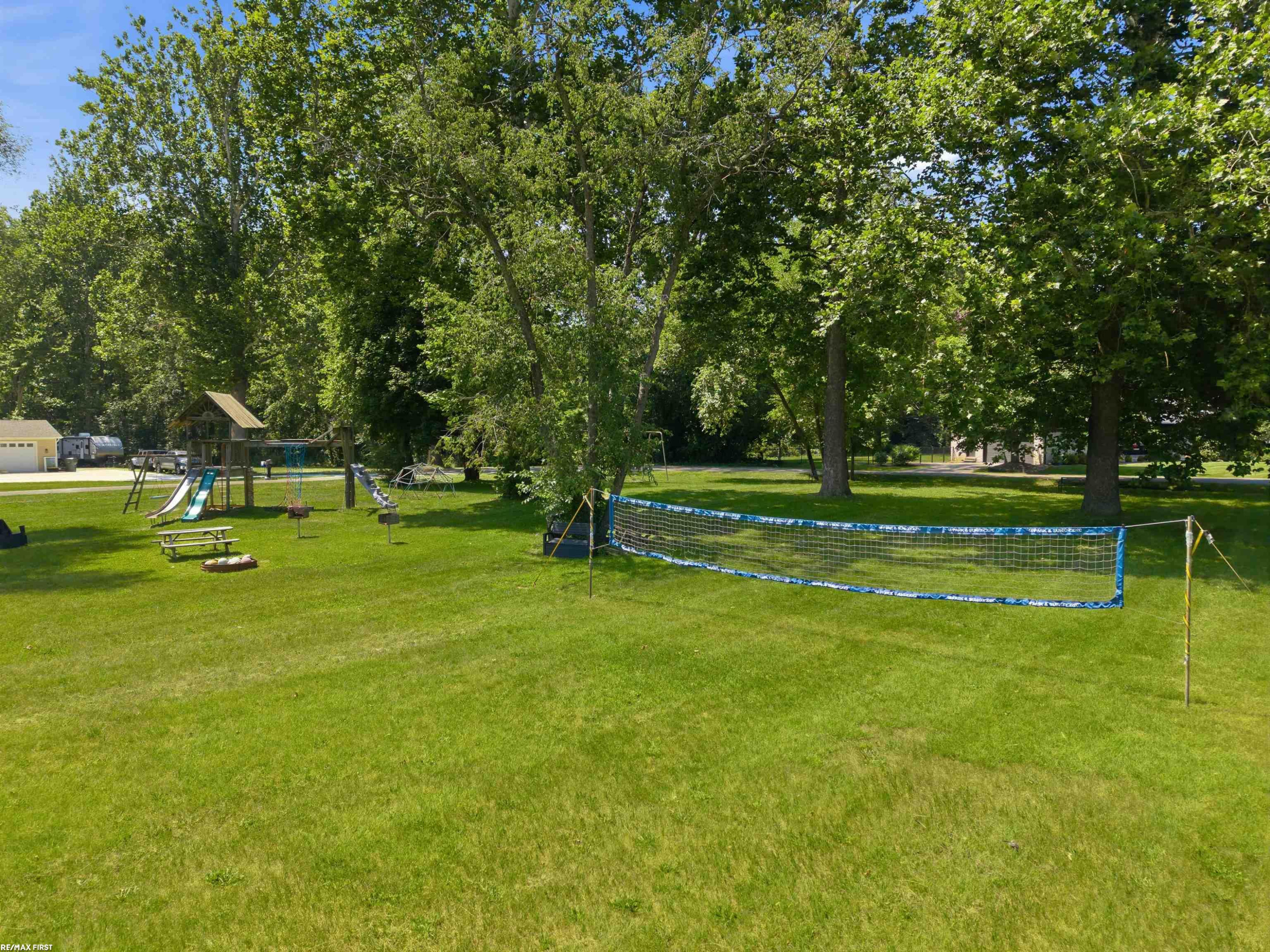 49861 Valley Drive, Shelby Twp, MI 48317 — Photo 52
