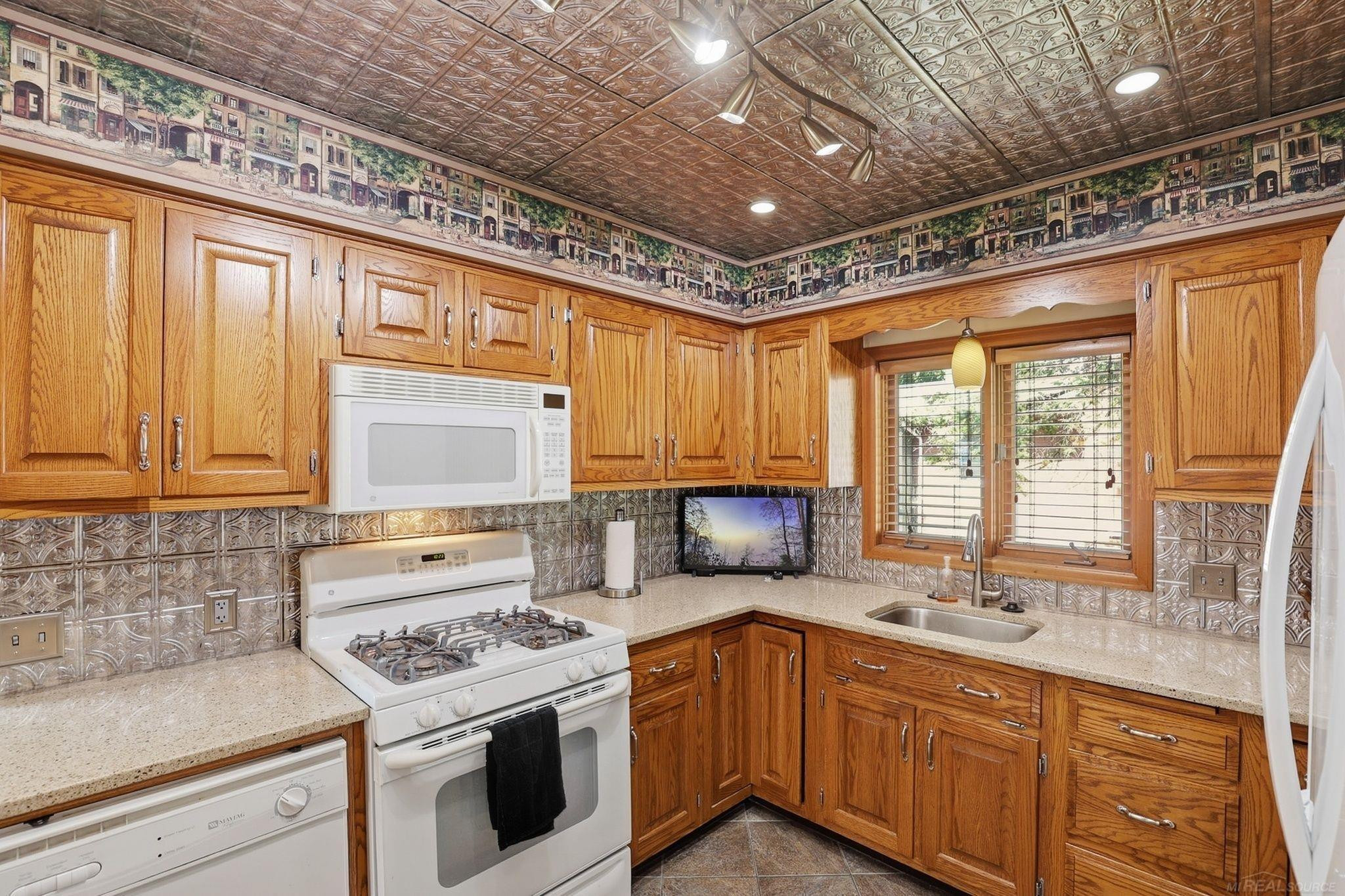 8357 Van Aiken Street, Ida, MI 48140 — Photo 9