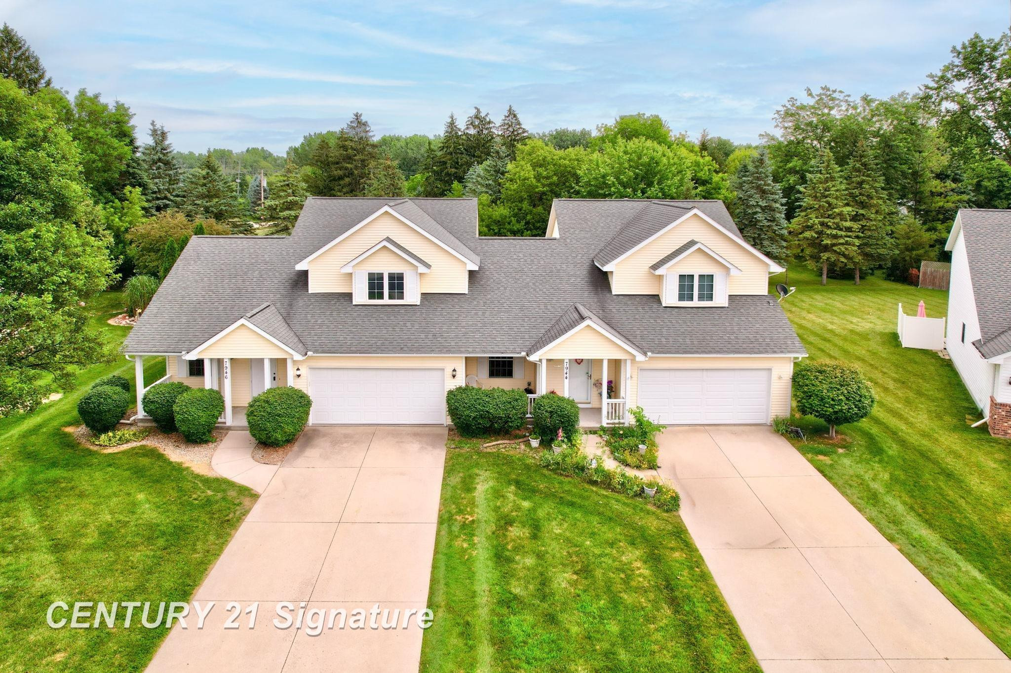 7944-7946 Rivercrest Court, Freeland, MI 48623 — front exterior