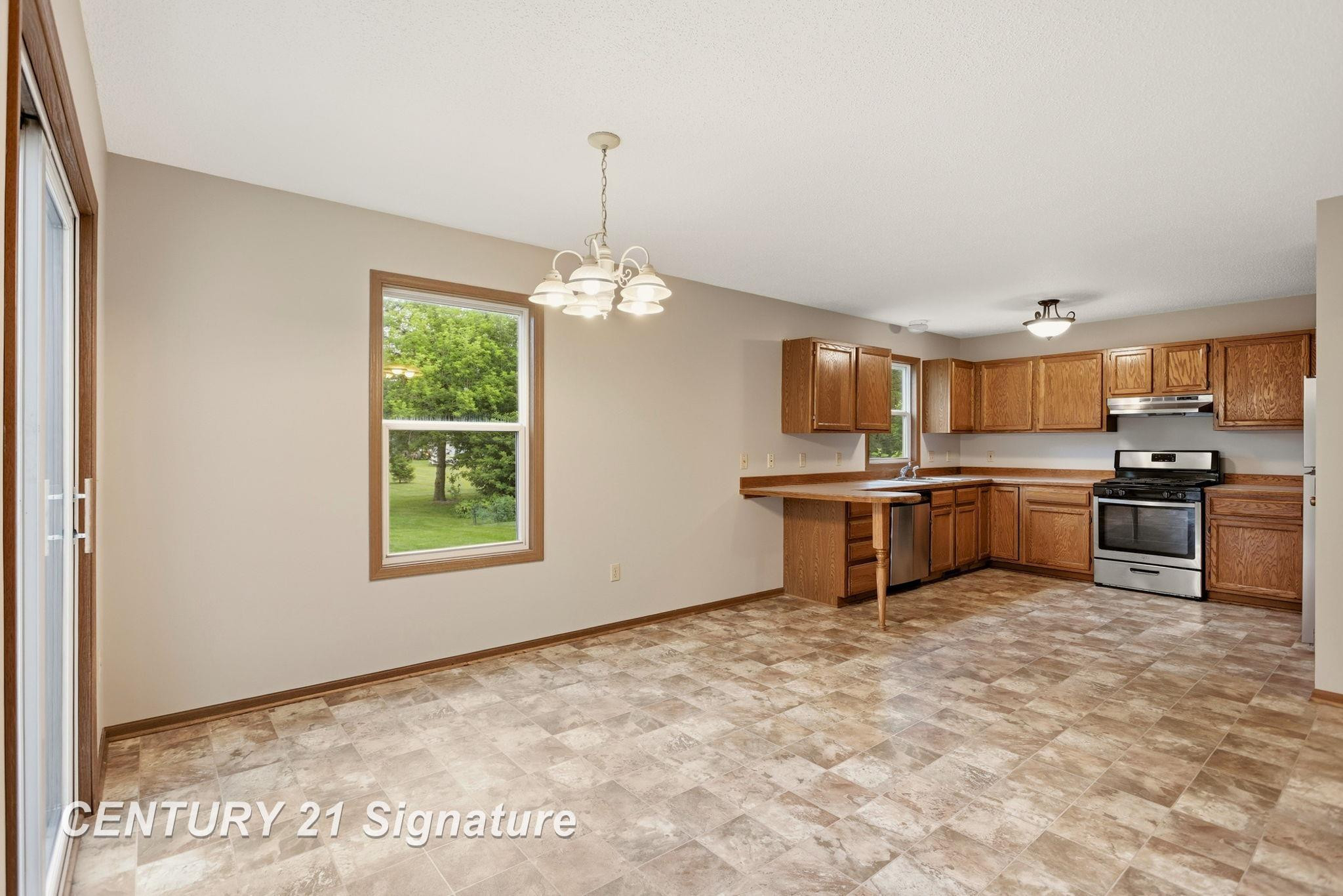 7944-7946 Rivercrest Court, Freeland, MI 48623 — Photo 9