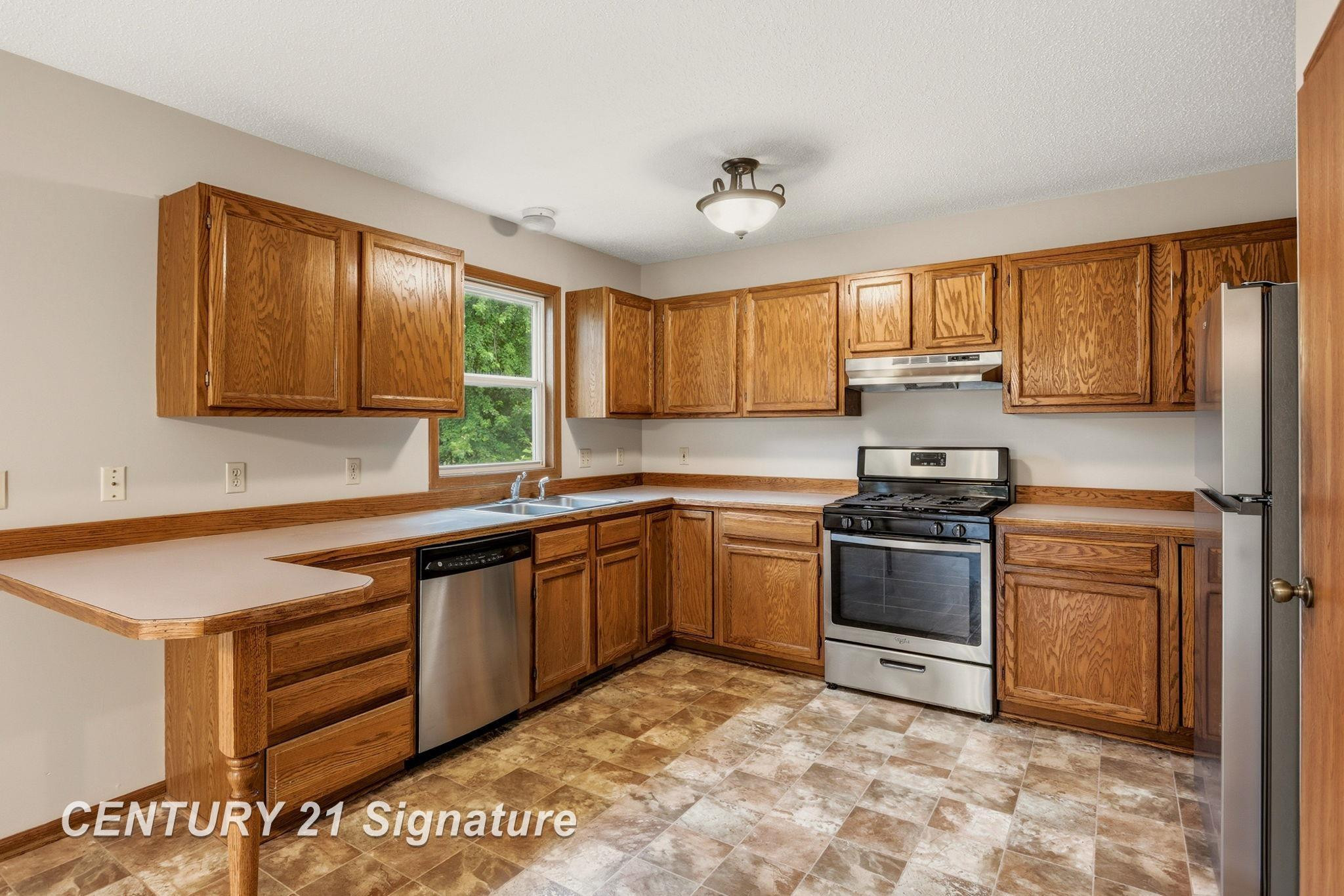 7944-7946 Rivercrest Court, Freeland, MI 48623 — Photo 11