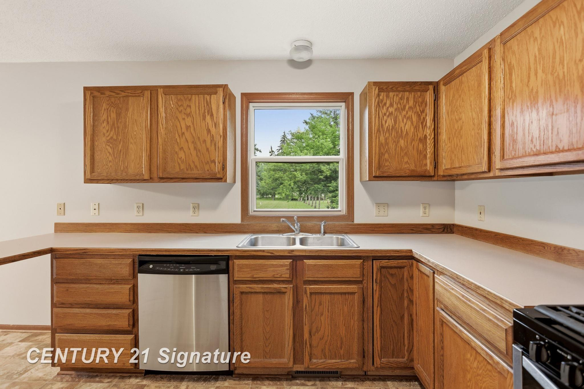 7944-7946 Rivercrest Court, Freeland, MI 48623 — Photo 12