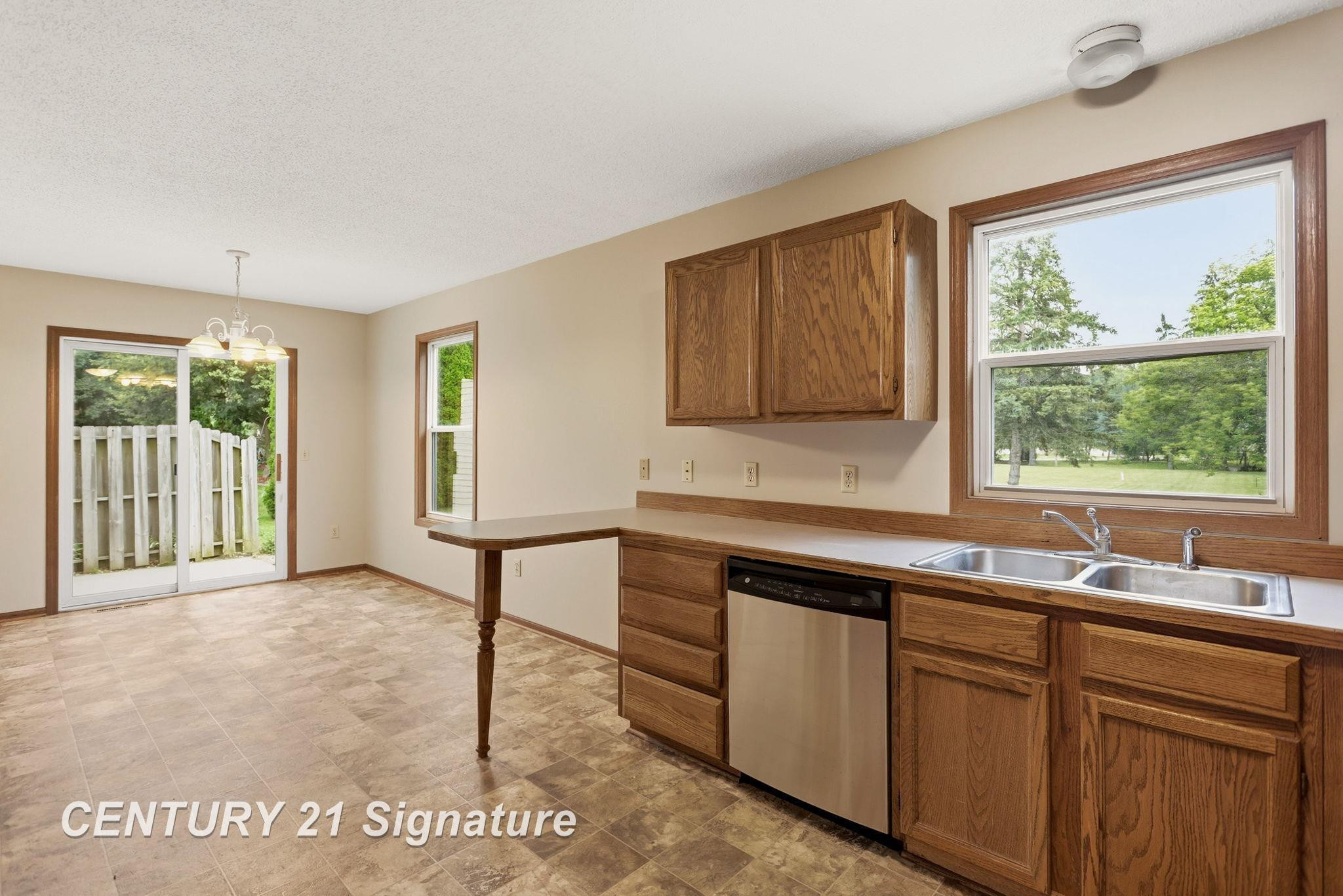 7944-7946 Rivercrest Court, Freeland, MI 48623 — Photo 14