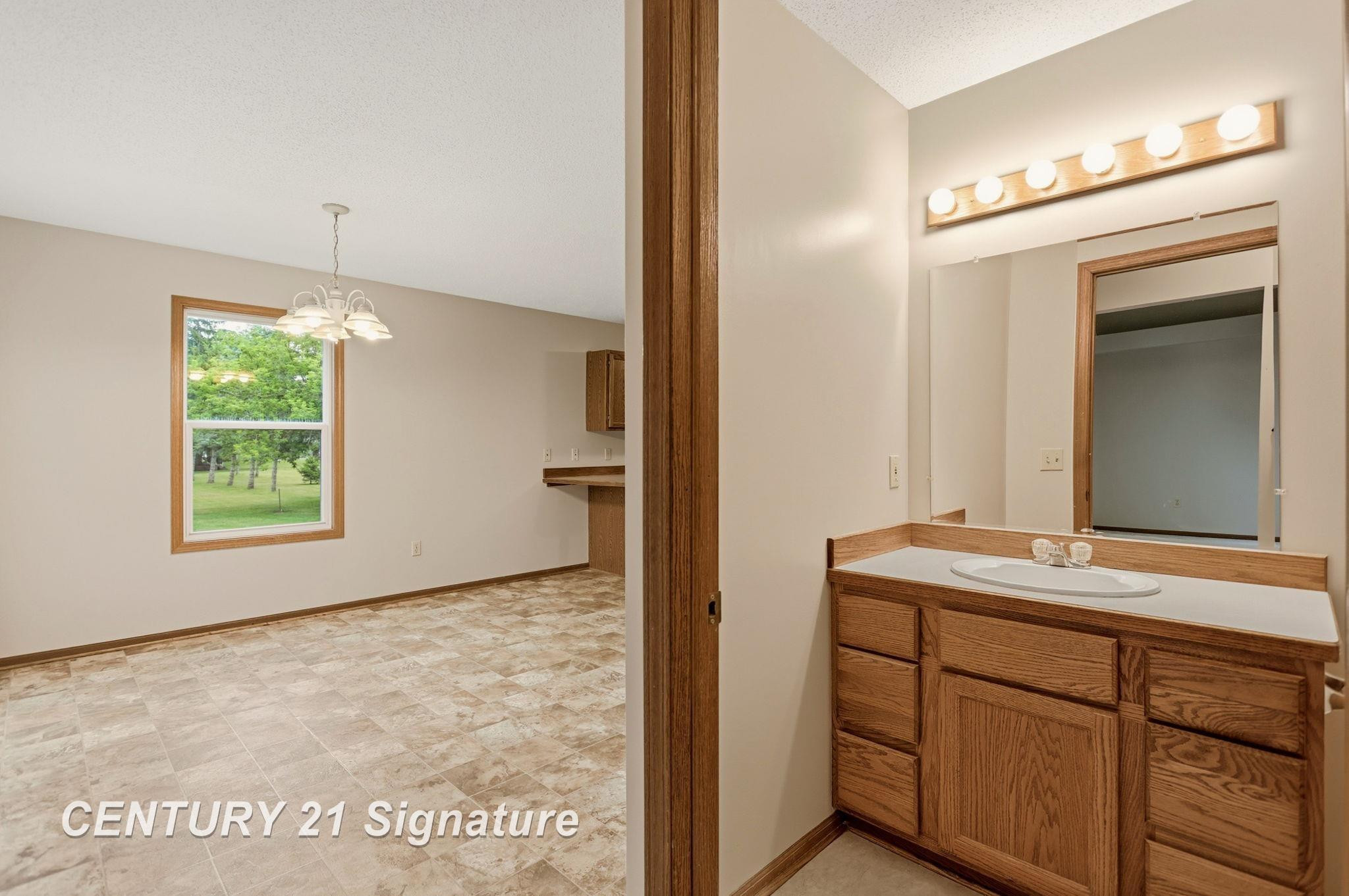 7944-7946 Rivercrest Court, Freeland, MI 48623 — Photo 16