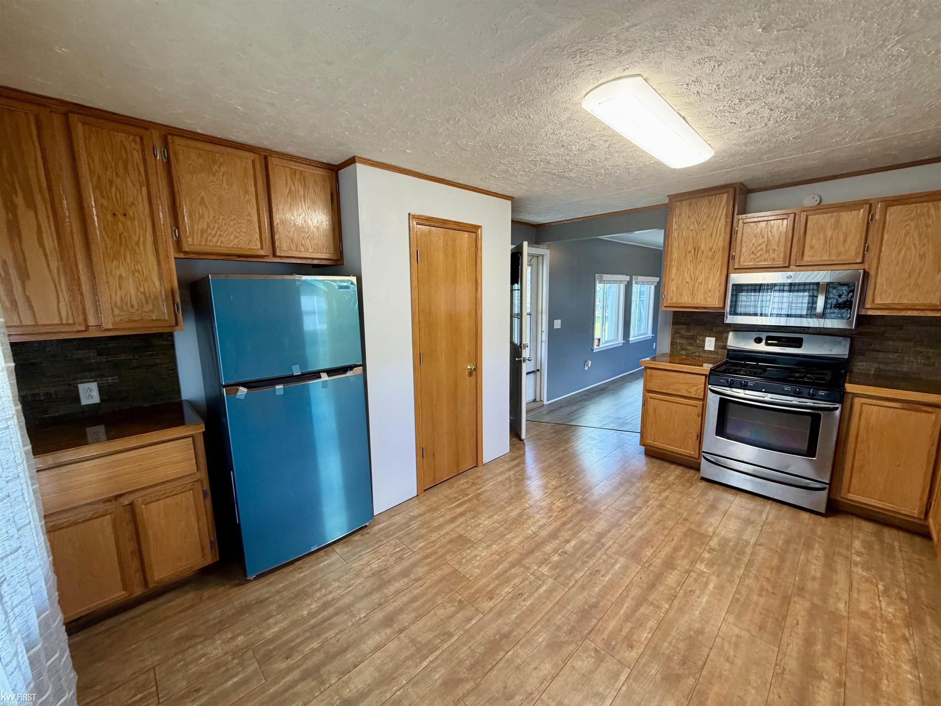 68 Clydesdale Street, Mount Morris, MI 48458 — Photo 2
