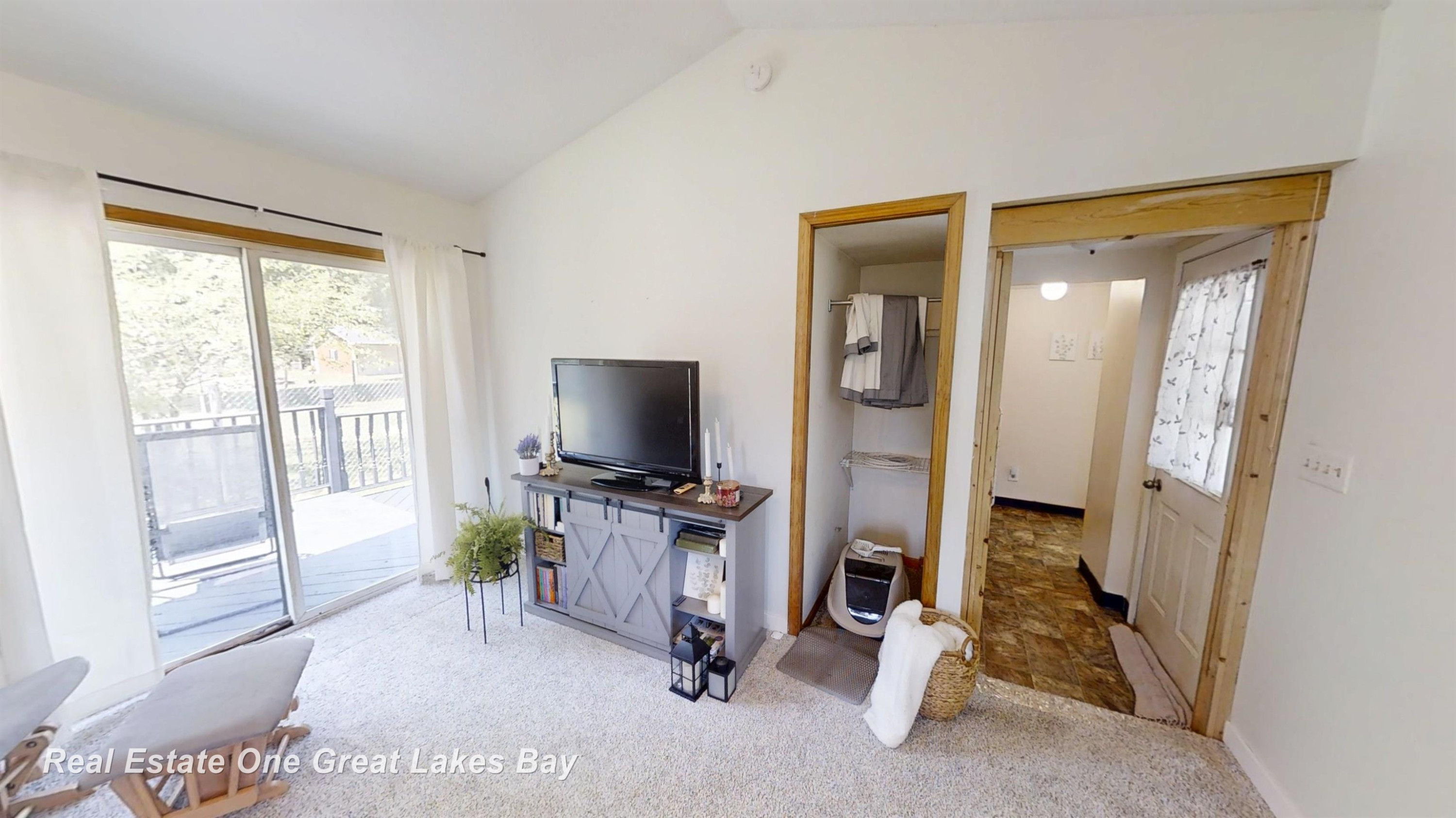 3858 Clutier Road, Saginaw, MI 48601 — Photo 8