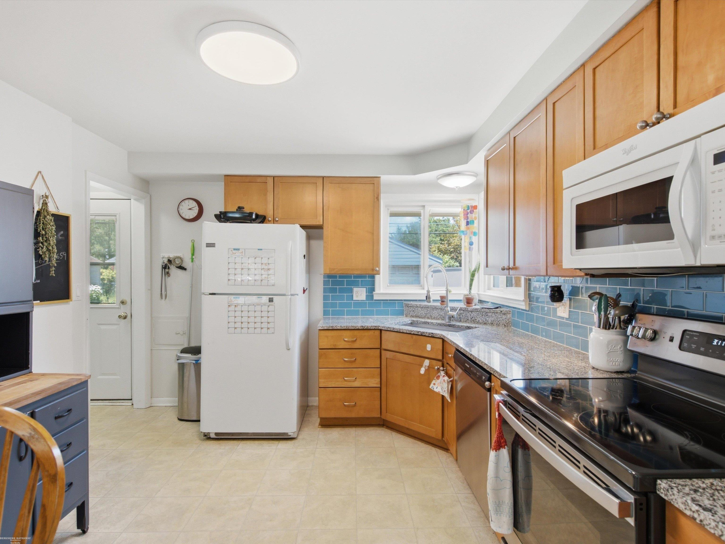 5539 Hartlein Drive, Warren, MI 48092 — Photo 11