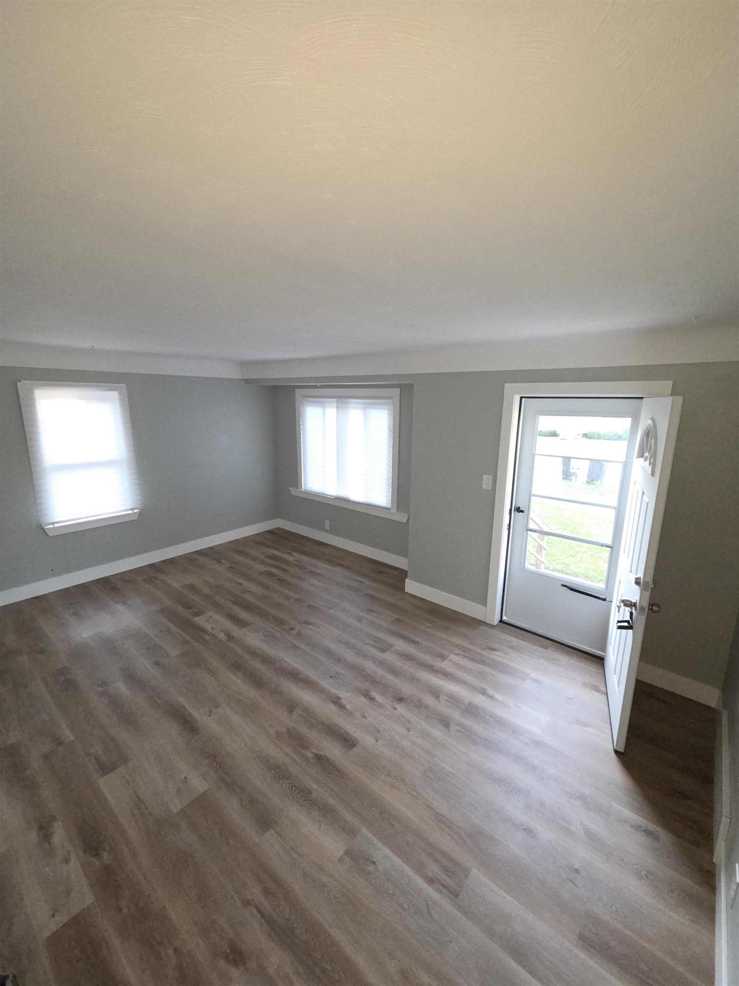 3361 W Ridgeway Avenue, Flint, MI 48504 — Photo 6