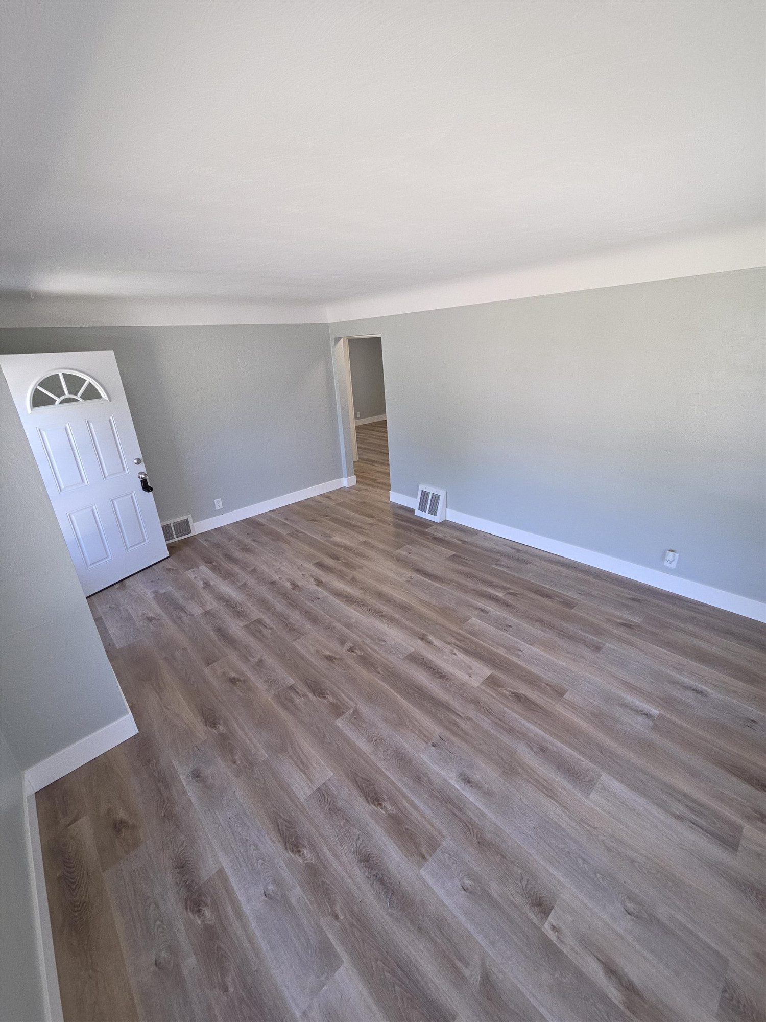 3361 W Ridgeway Avenue, Flint, MI 48504 — Photo 7