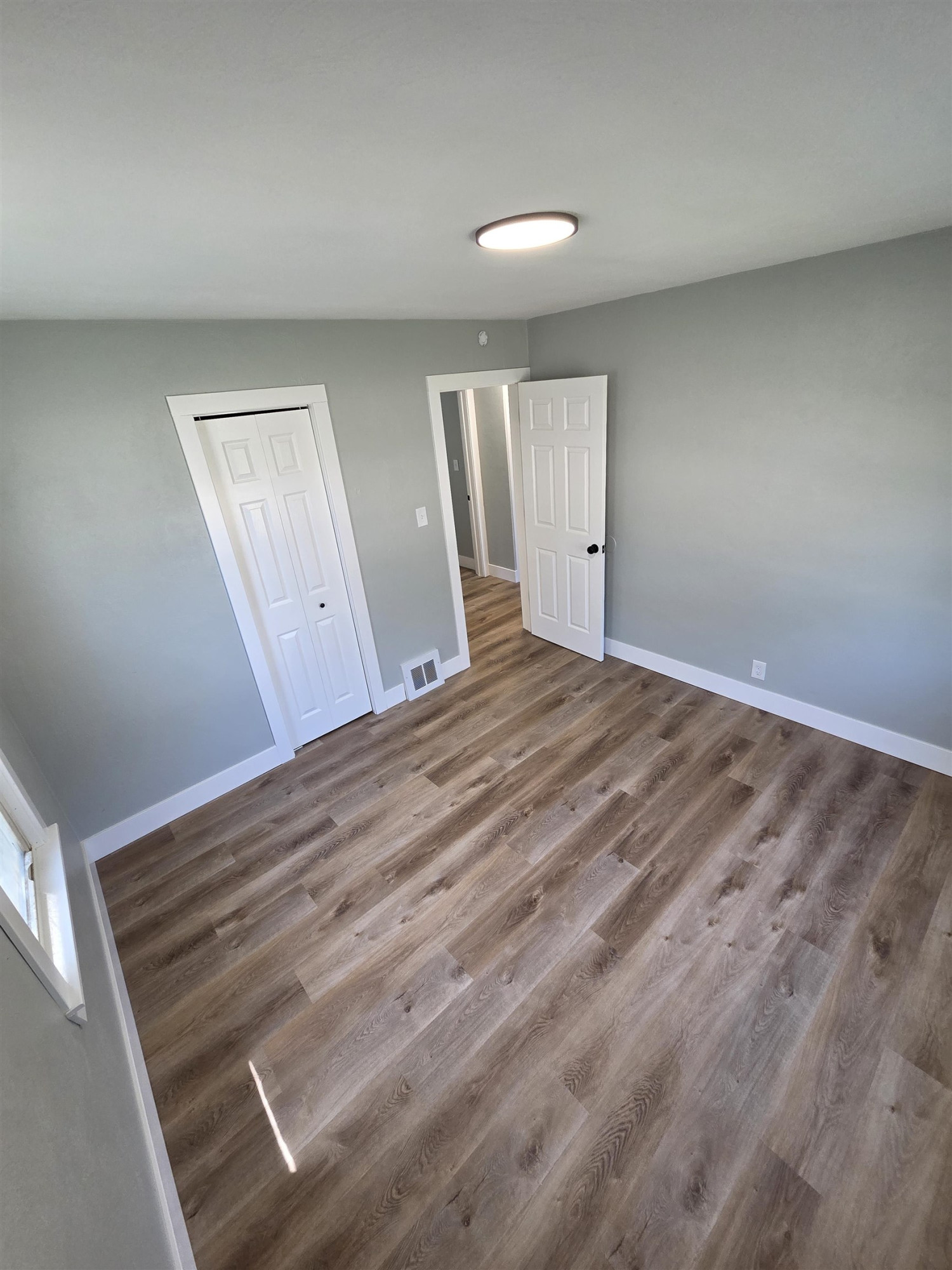 3361 W Ridgeway Avenue, Flint, MI 48504 — Photo 8