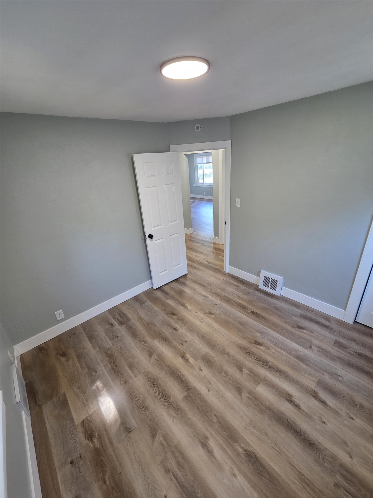 3361 W Ridgeway Avenue, Flint, MI 48504 — Photo 10
