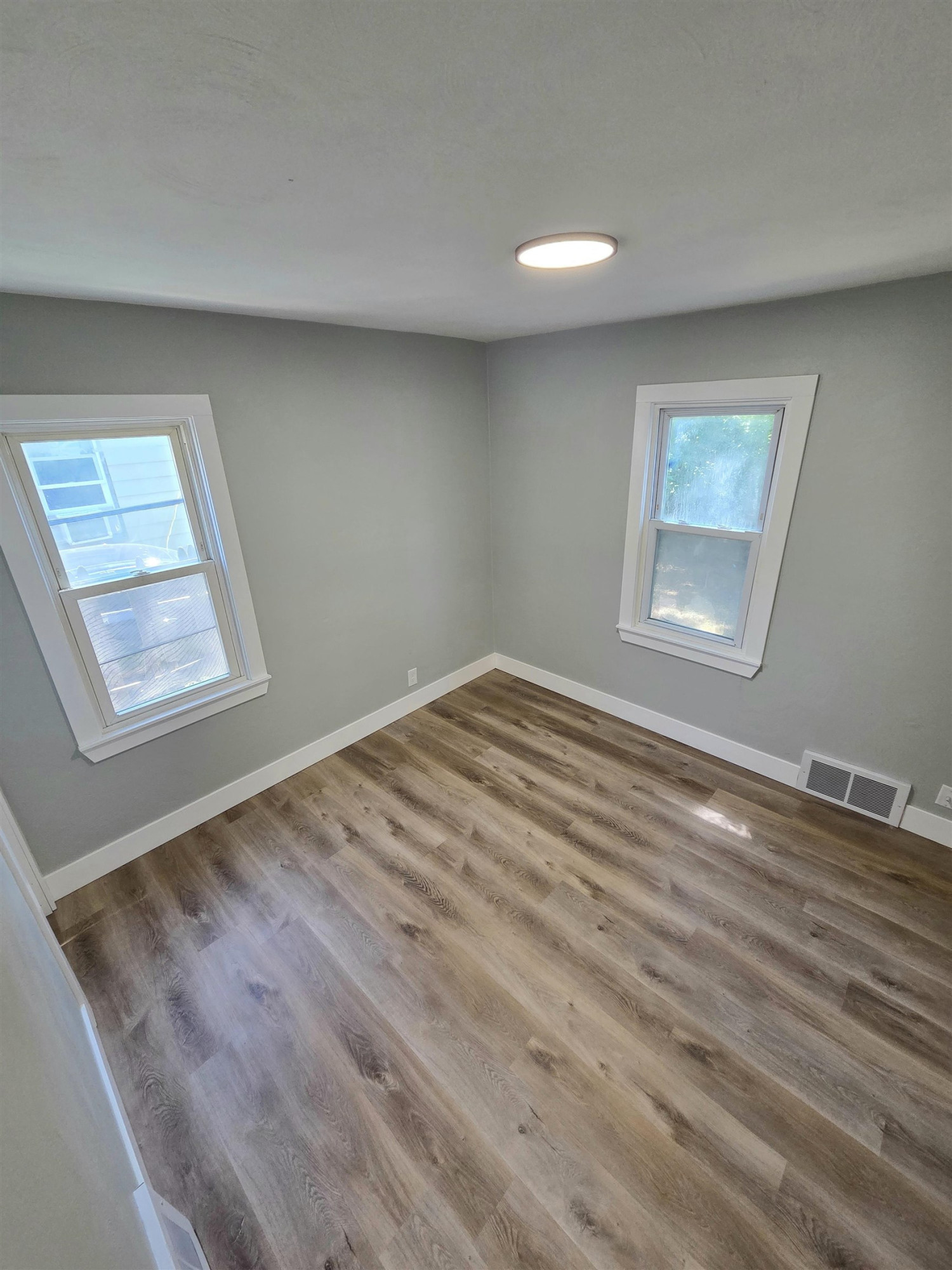 3361 W Ridgeway Avenue, Flint, MI 48504 — Photo 11