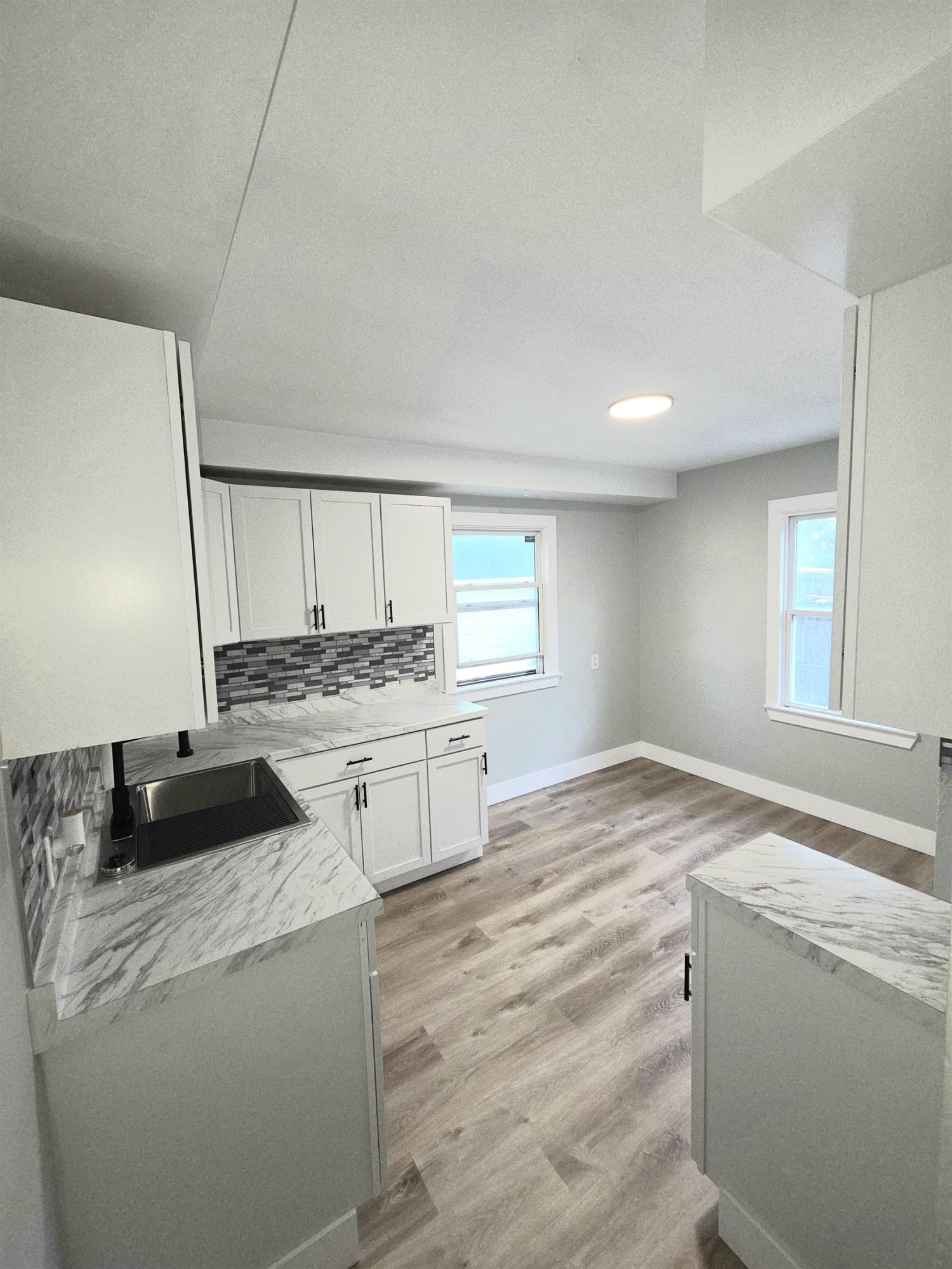 3361 W Ridgeway Avenue, Flint, MI 48504 — Photo 13