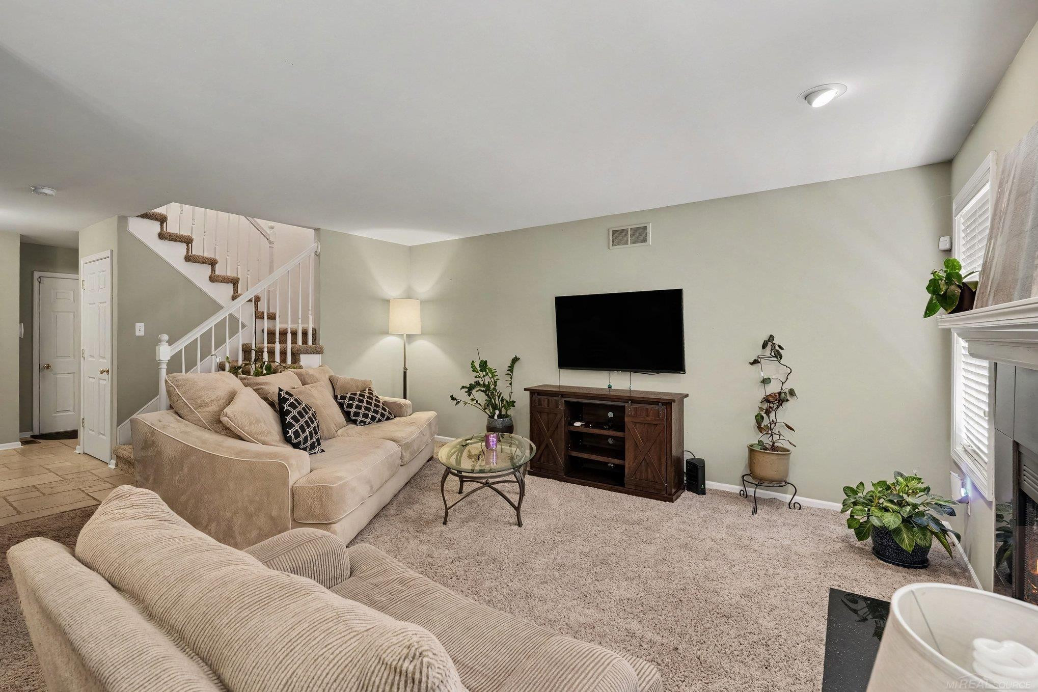 45658 Rathmore Street, MI 48044 — Photo 2