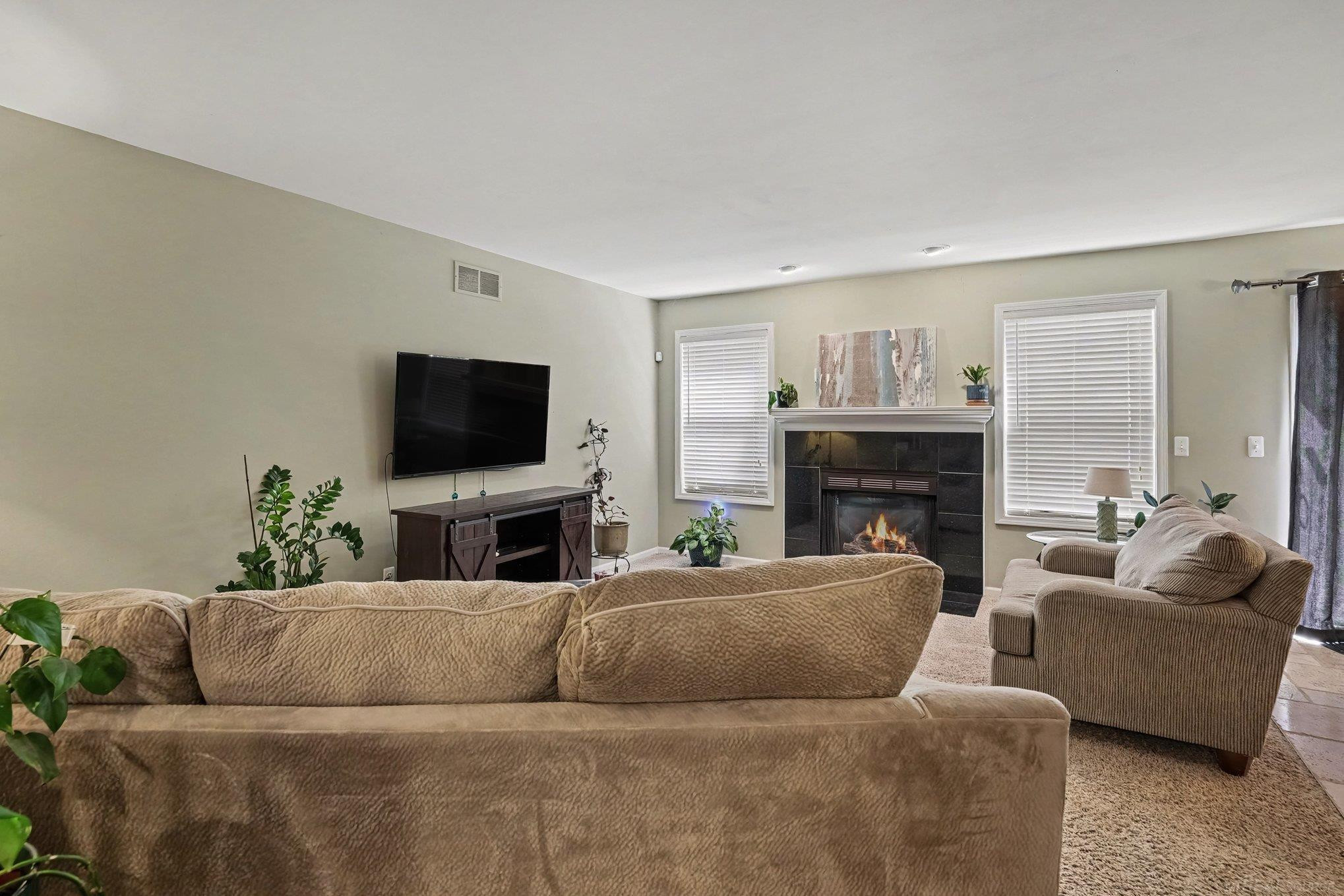 45658 Rathmore Street, MI 48044 — Photo 4