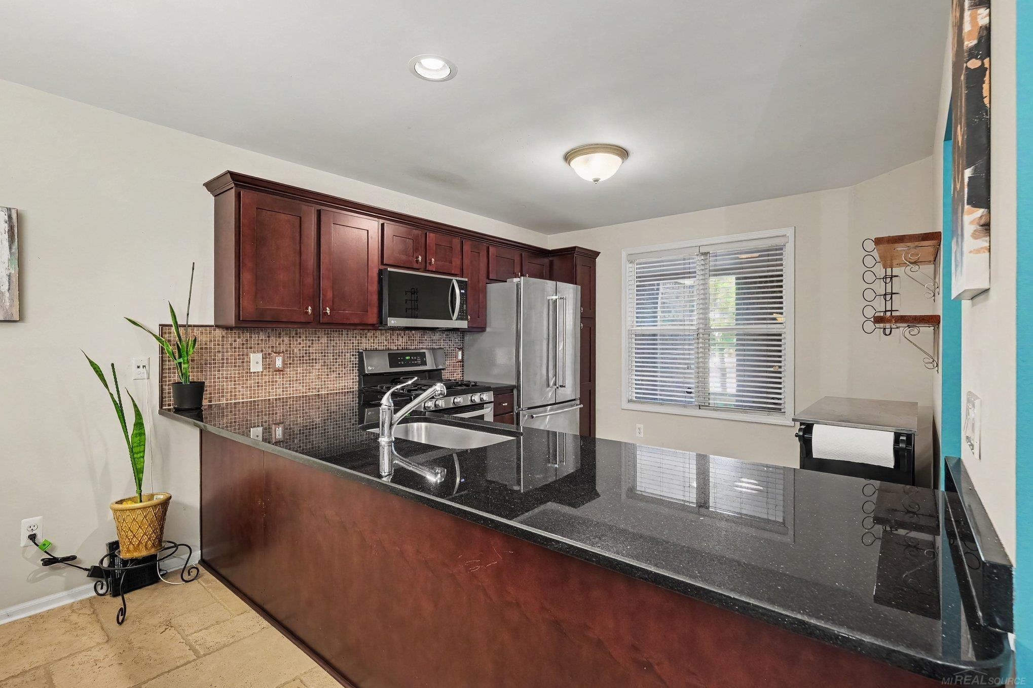 45658 Rathmore Street, MI 48044 — Photo 6