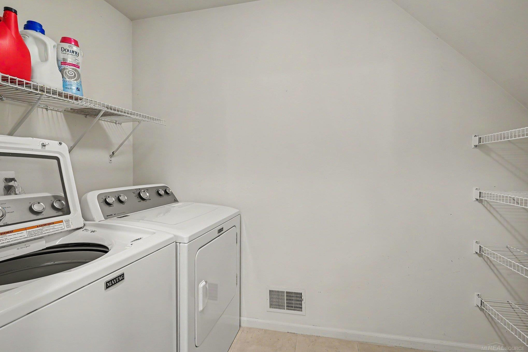 45658 Rathmore Street, MI 48044 — Photo 16