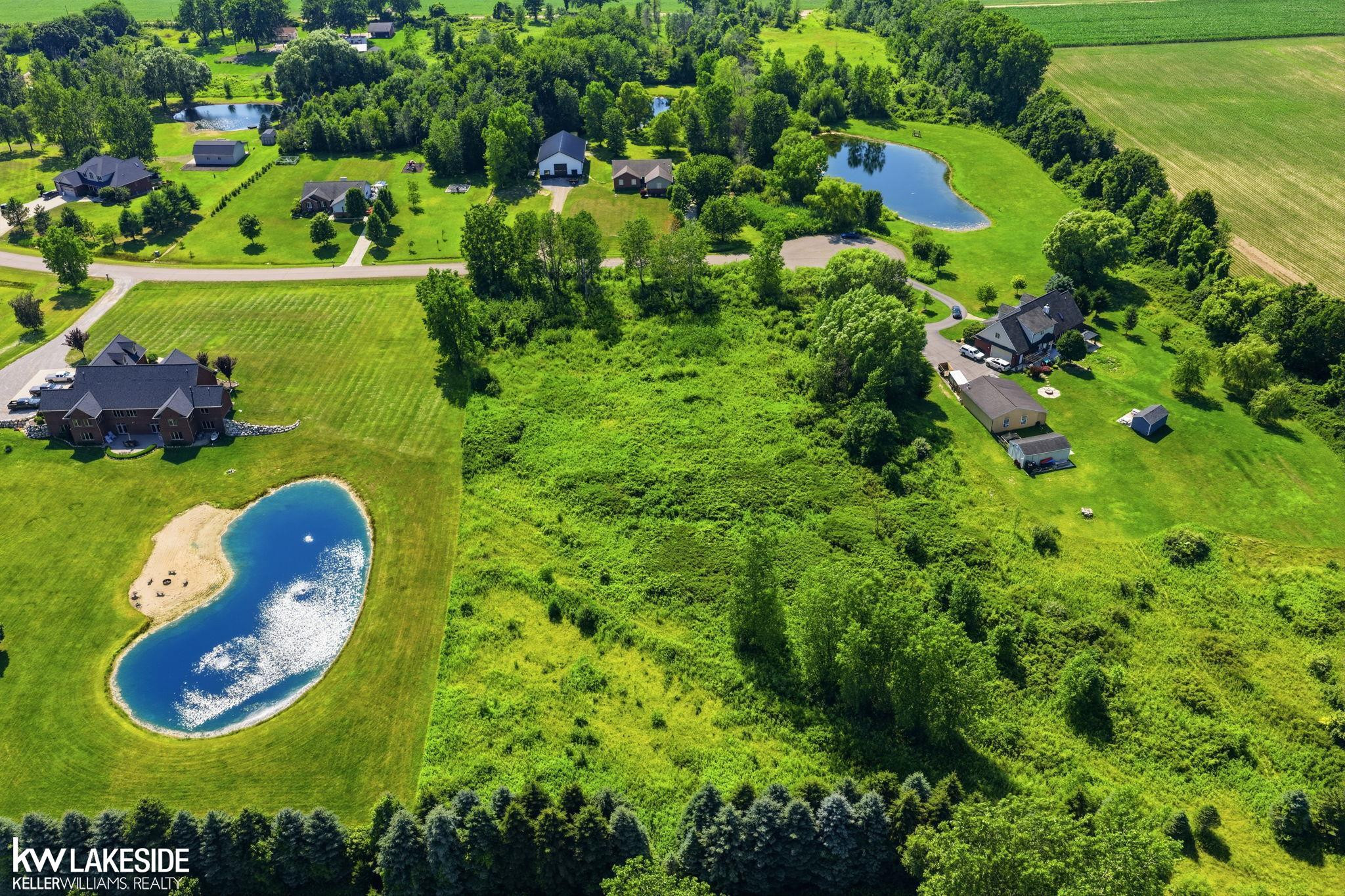 7150 Old Farm Trail, MI 48003 — Photo 8