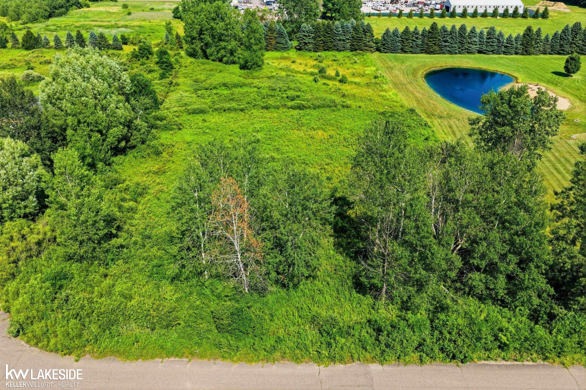 7150 Old Farm Trail, MI 48003 — Photo 16