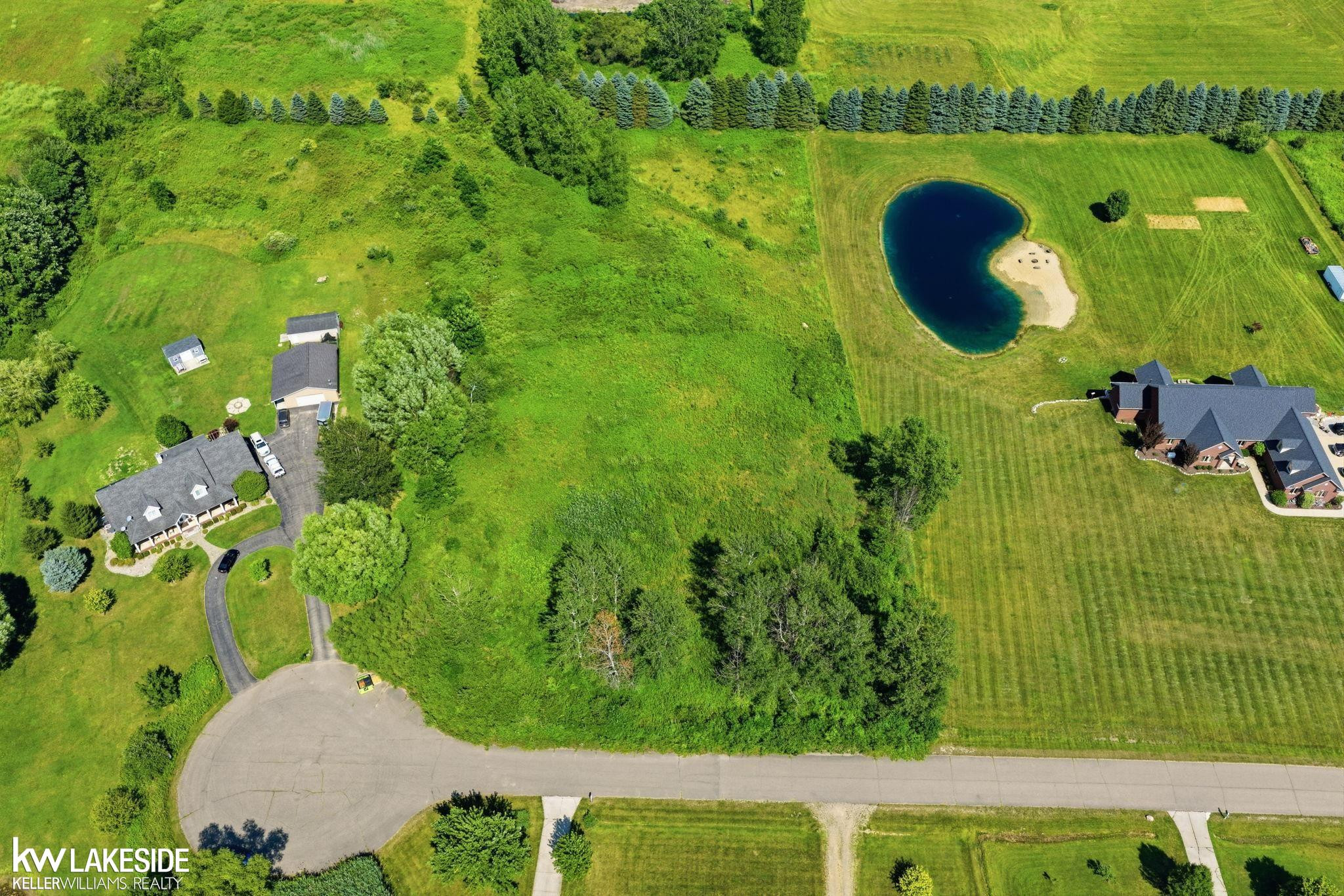 7150 Old Farm Trail, MI 48003 — Photo 17