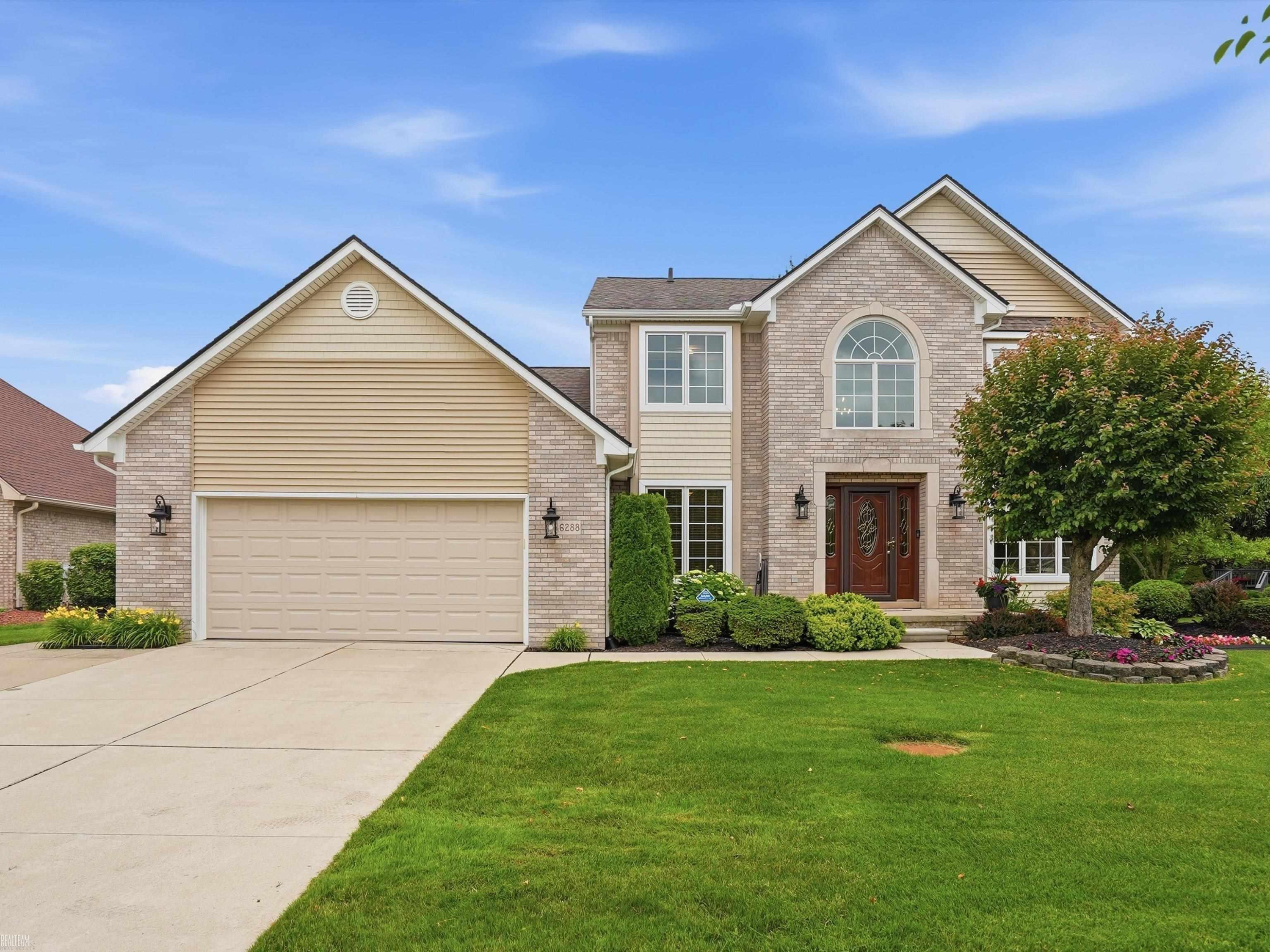 46288 Glen Pointe Drive, Shelby Twp, MI 48315 — front exterior