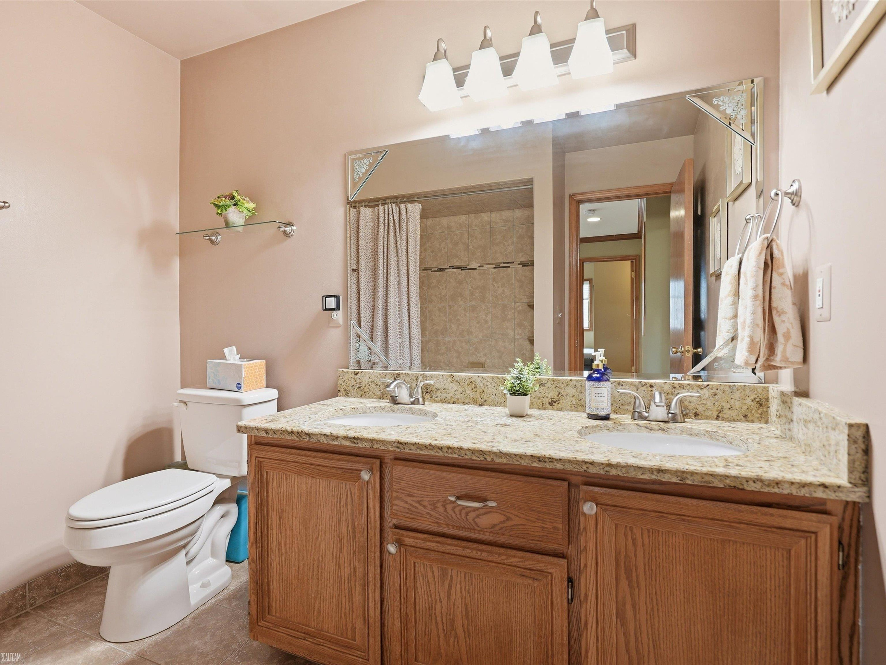 46288 Glen Pointe Drive, Shelby Twp, MI 48315 — Photo 42