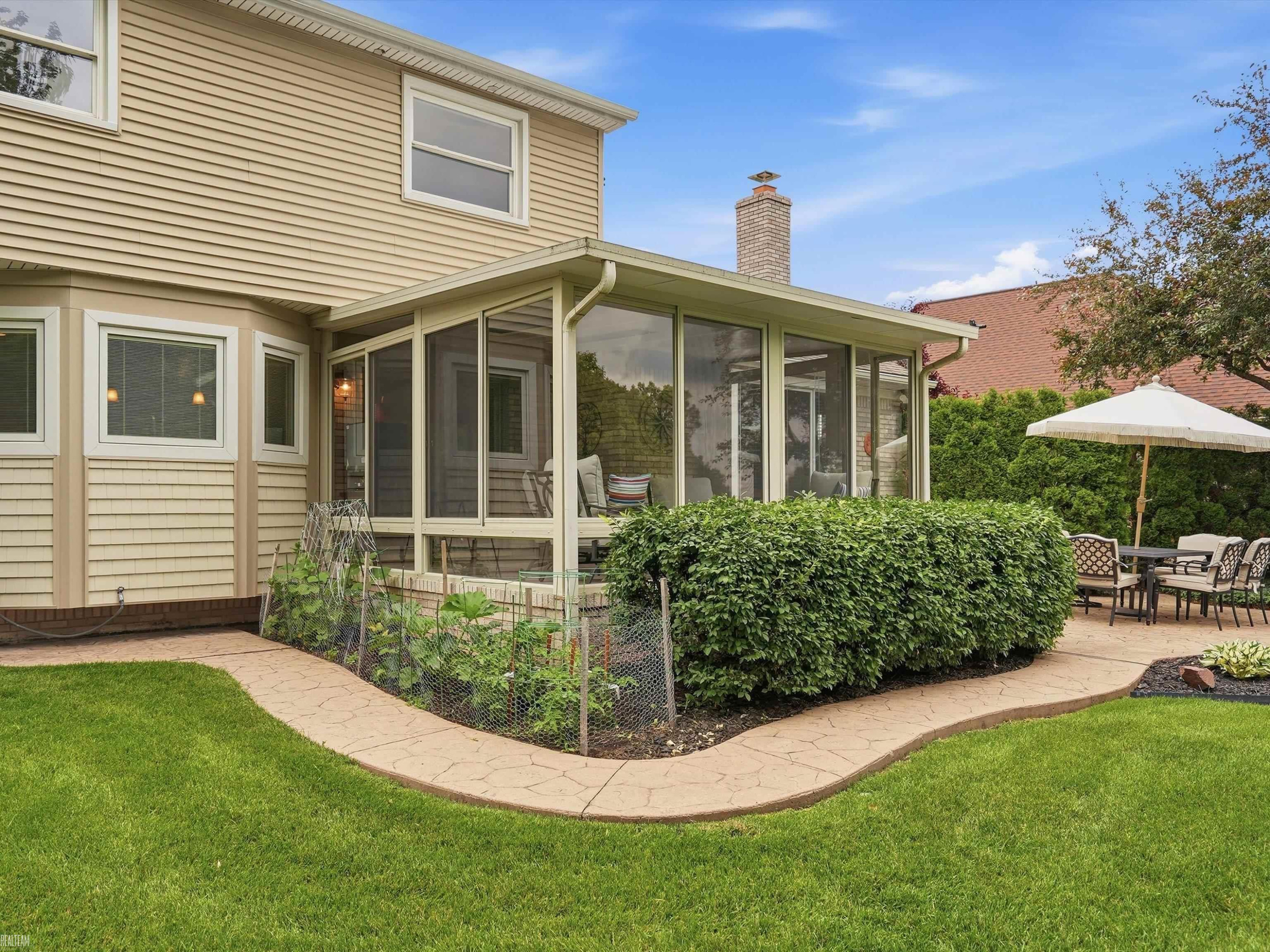 46288 Glen Pointe Drive, Shelby Twp, MI 48315 — Photo 59