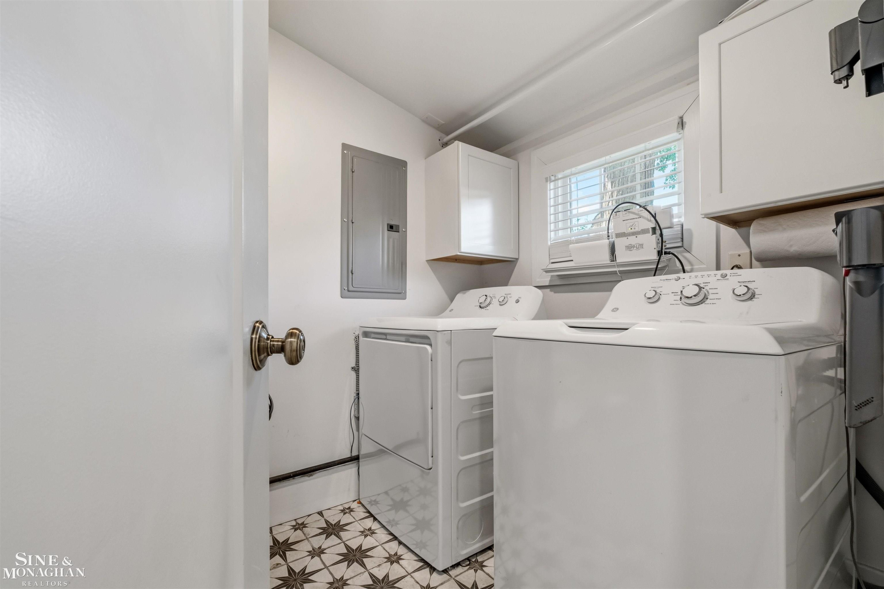 835 Cook Road, Grosse Pointe Woods, MI 48236 — Photo 28