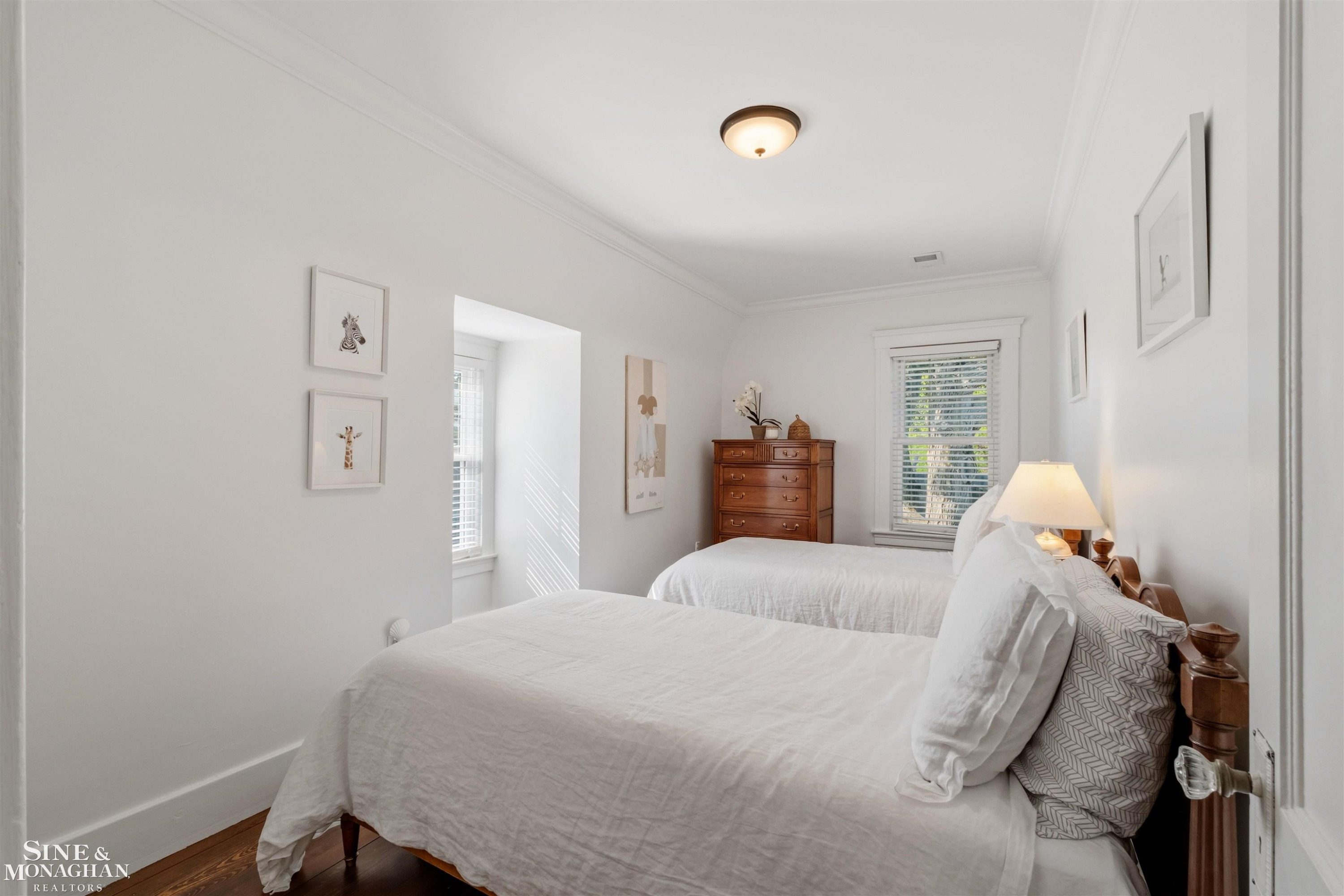 835 Cook Road, Grosse Pointe Woods, MI 48236 — Photo 31