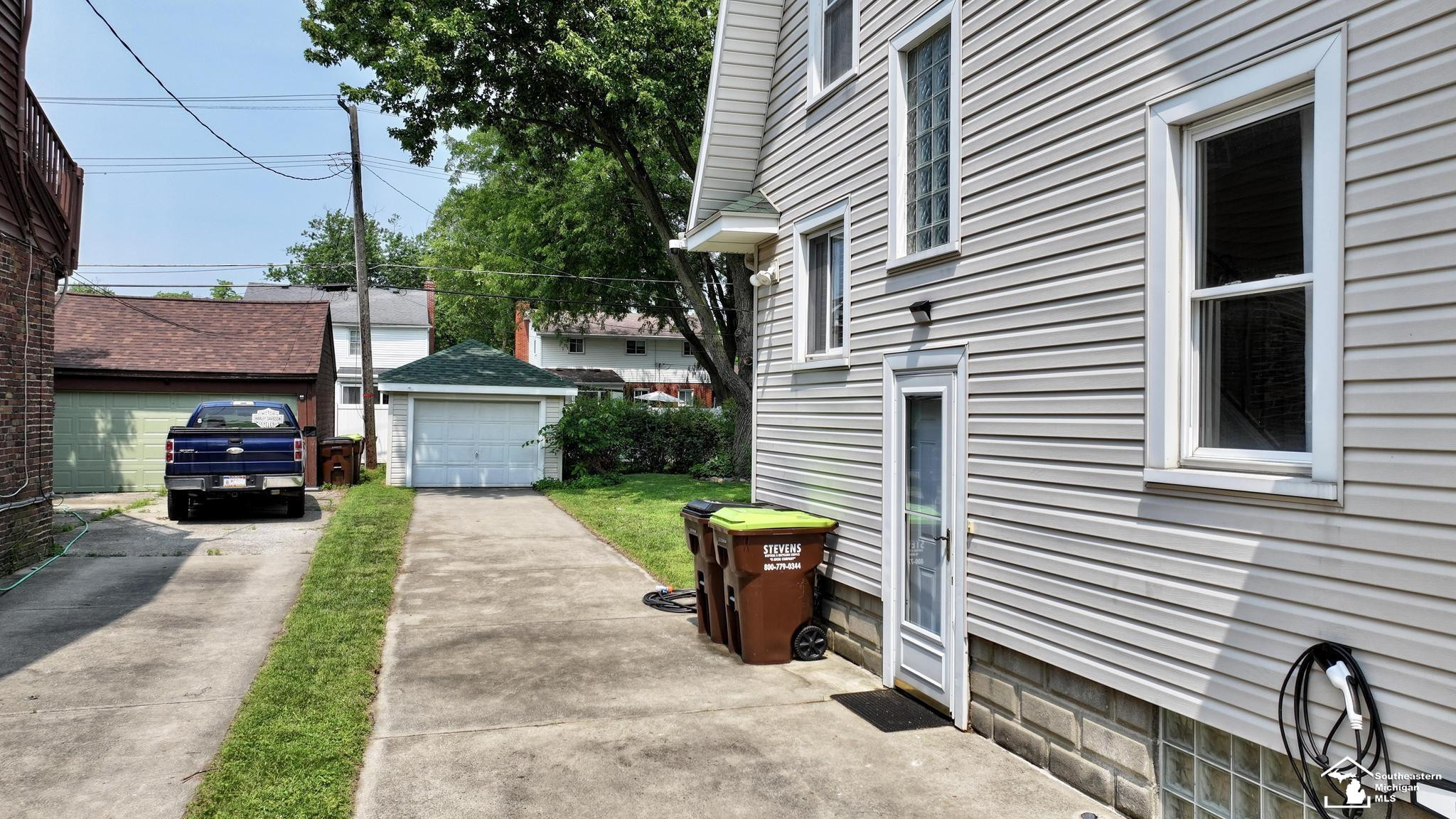 615 Borgess Avenue, Monroe, MI 48162 — Photo 6