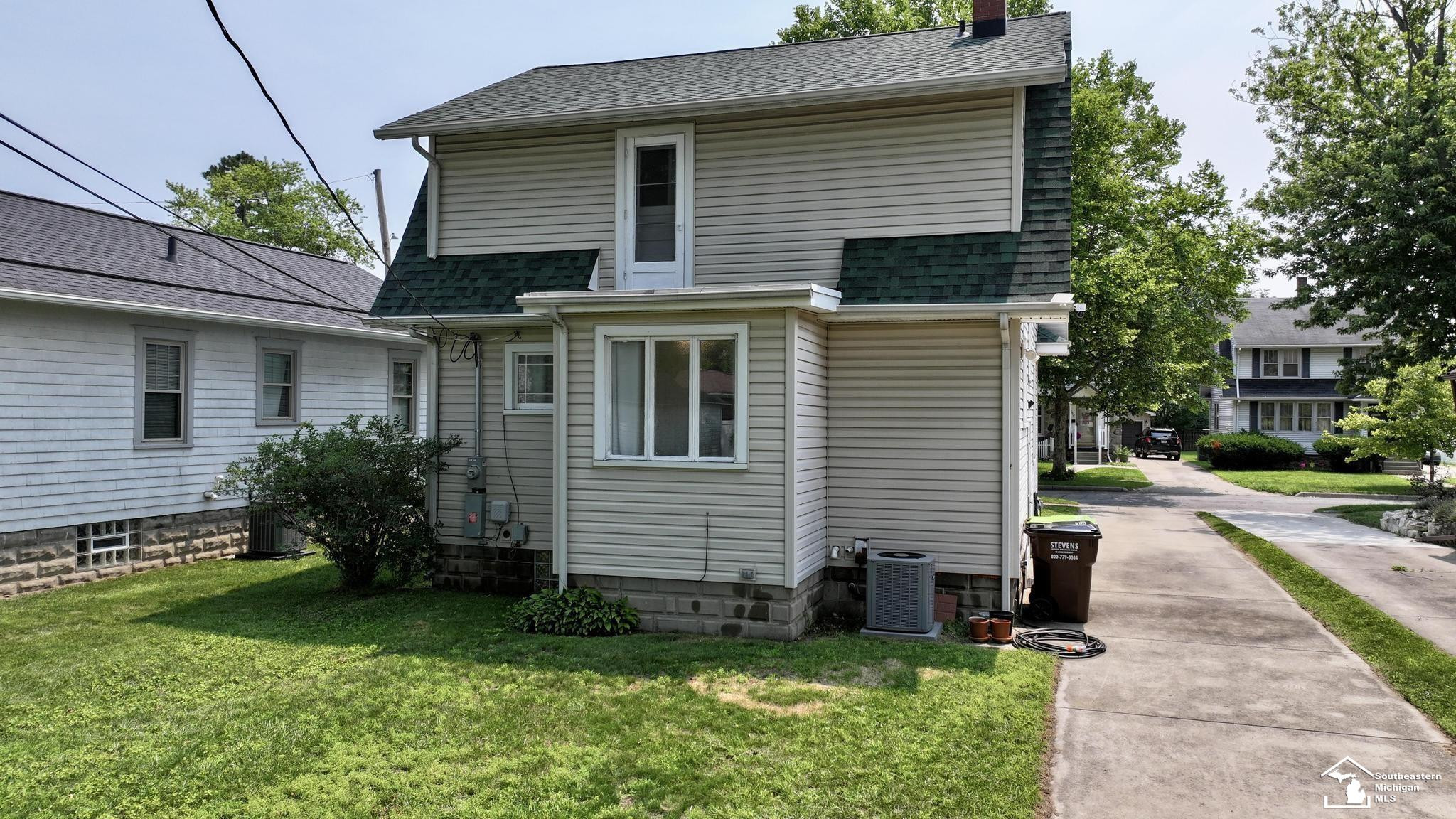 615 Borgess Avenue, Monroe, MI 48162 — Photo 7